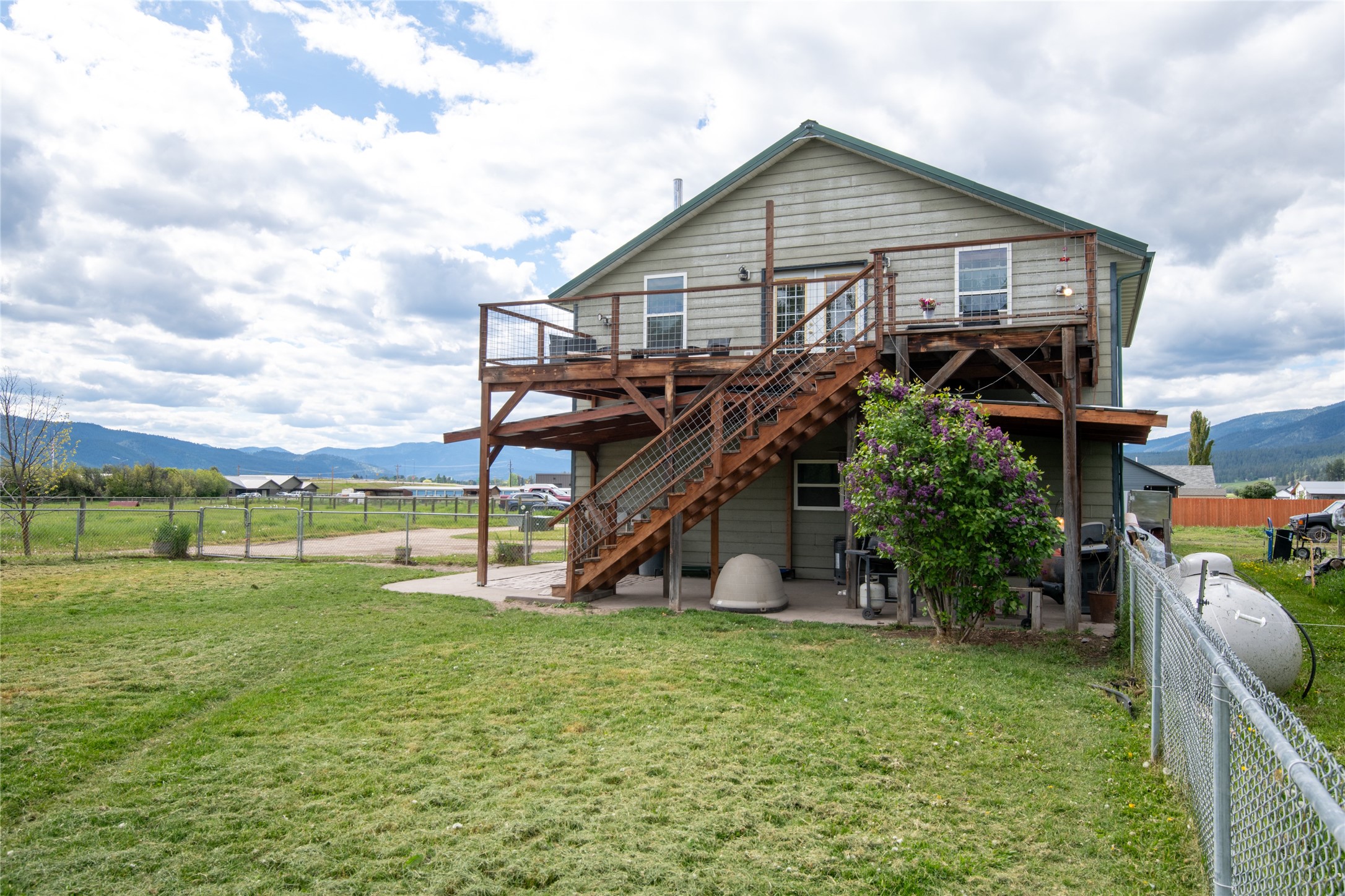 16235 Garrard Lane Property Photo 11
