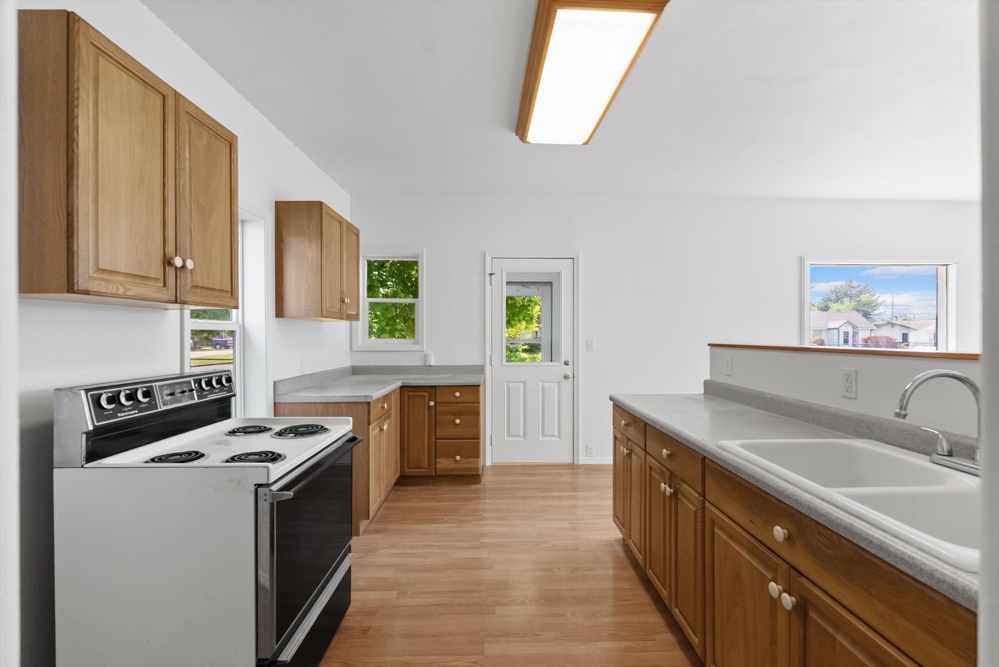 609 6th Avenue E Property Photo 10