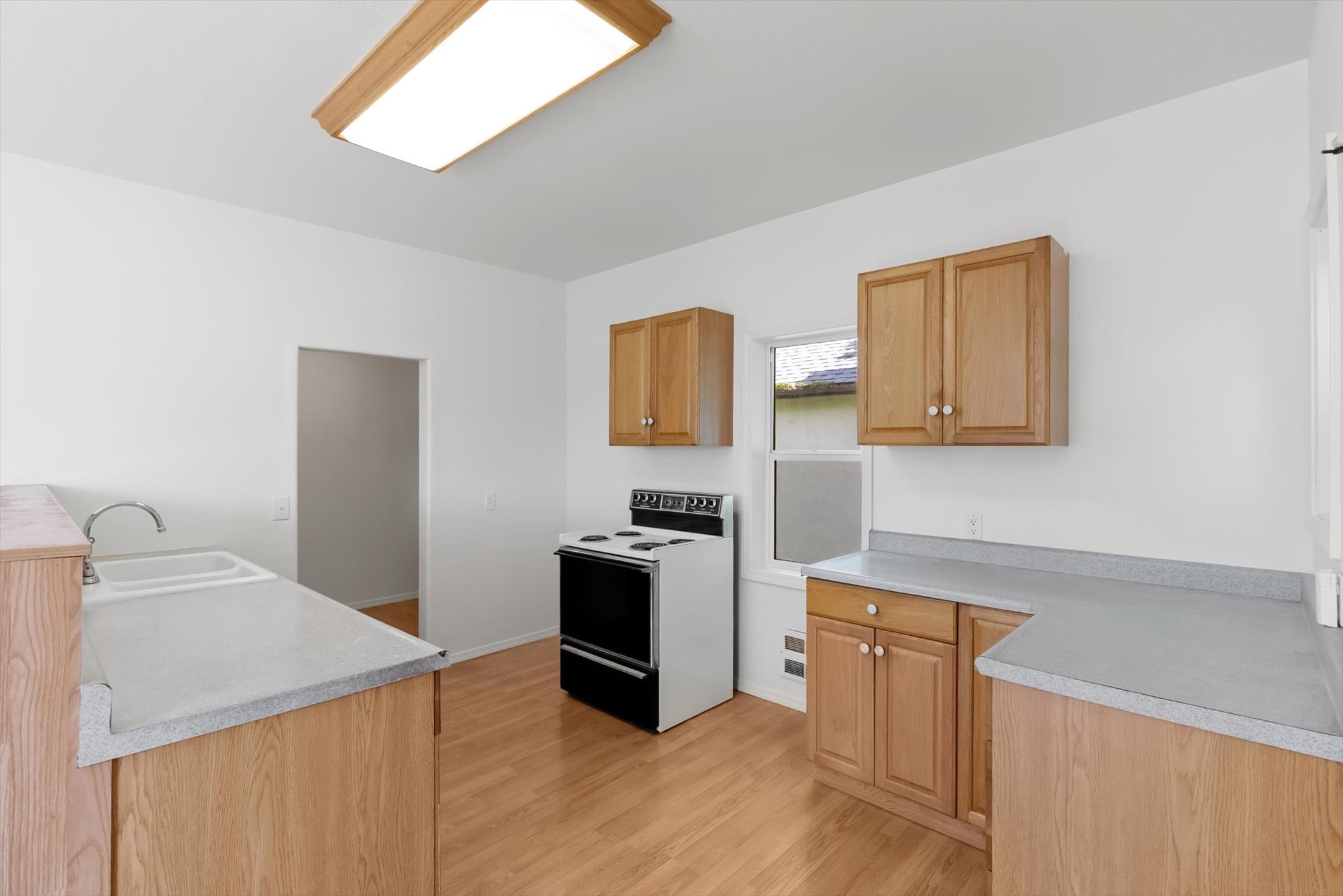 609 6th Avenue E Property Photo 11