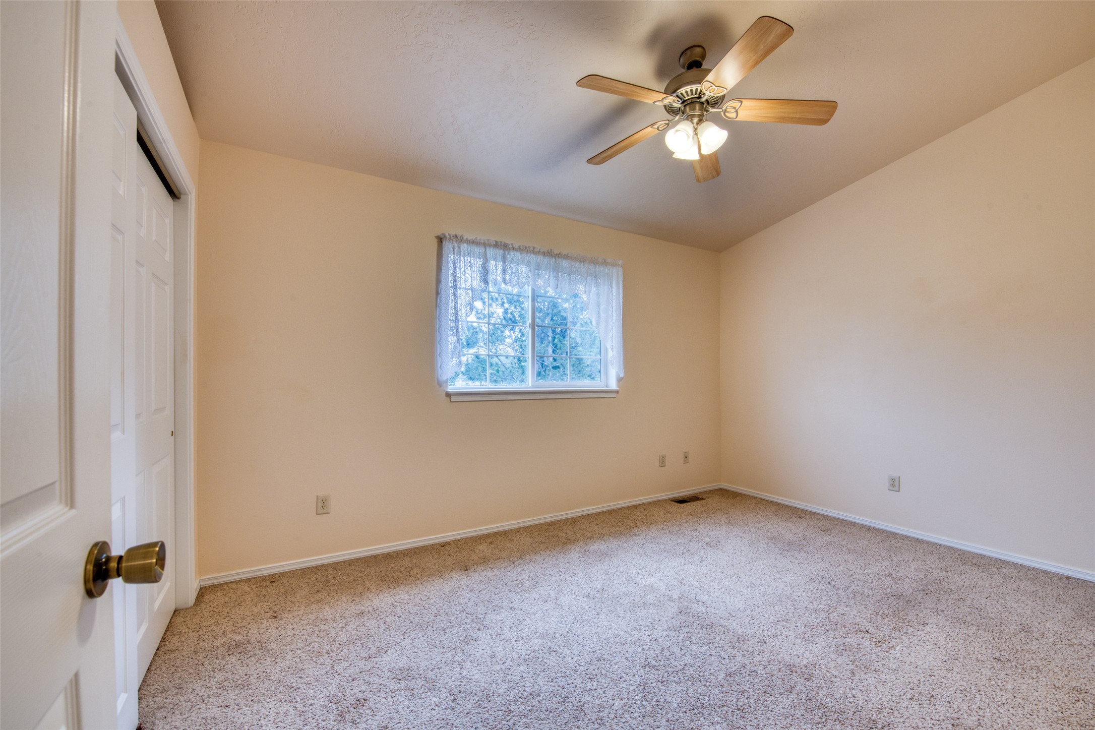 119 Alice Avenue C Property Photo 20