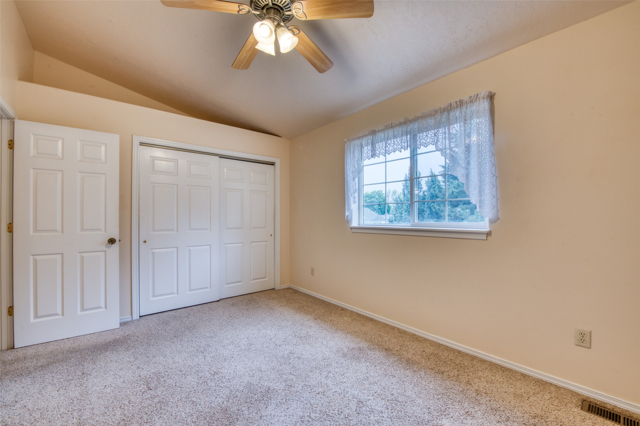 119 Alice Avenue C Property Photo 21