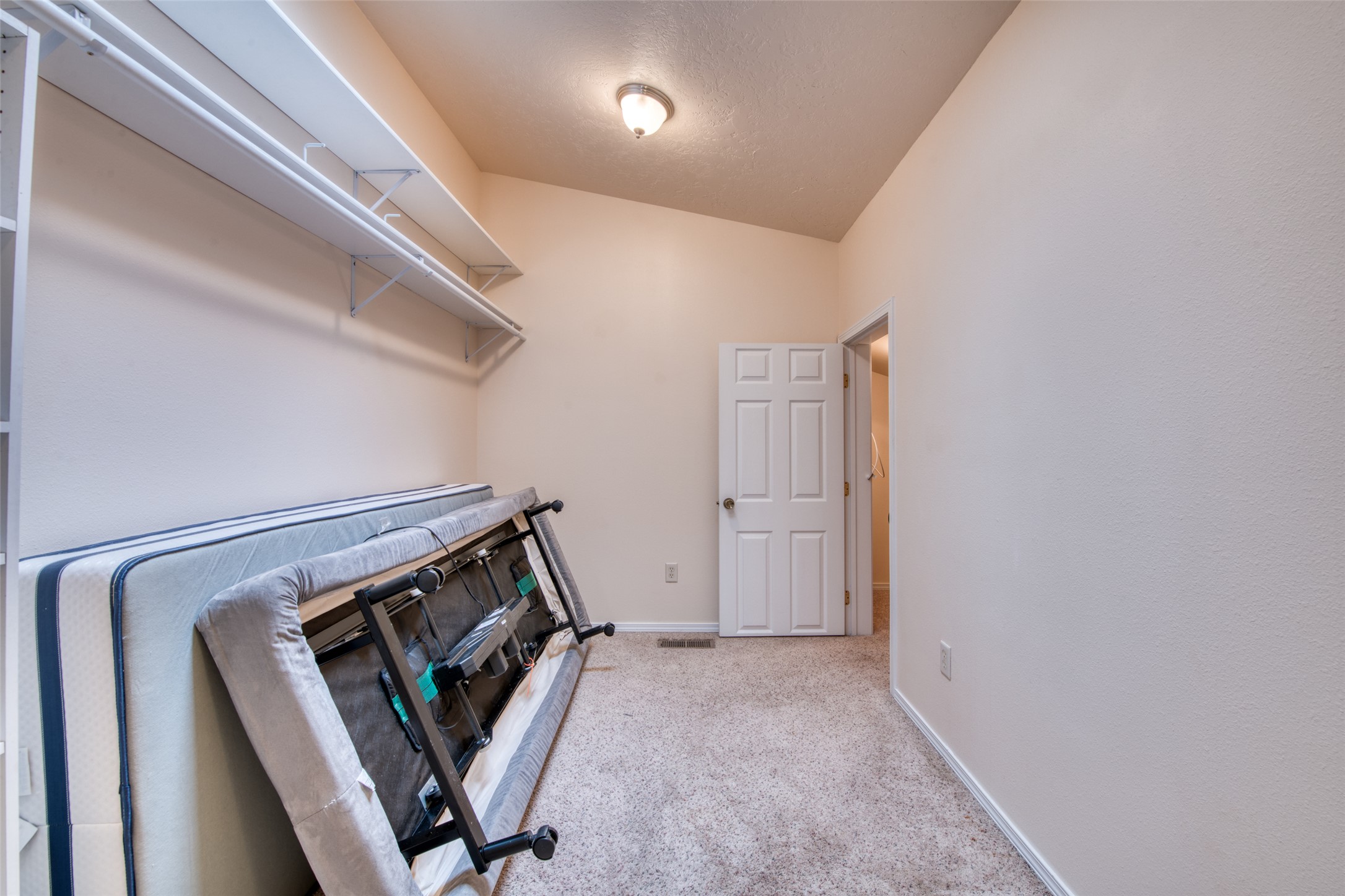 119 Alice Avenue C Property Photo 23