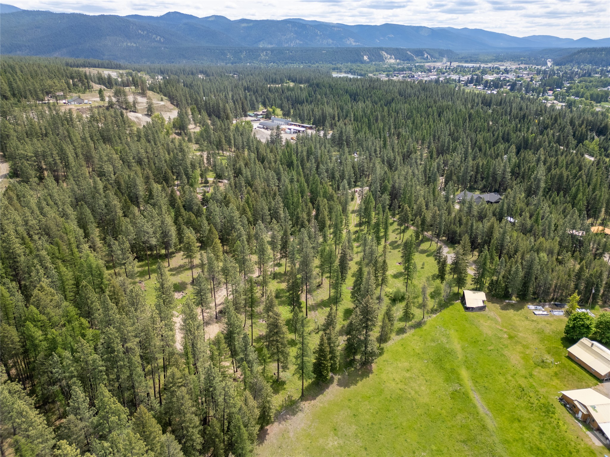 119 Skyline Court Property Photo 3