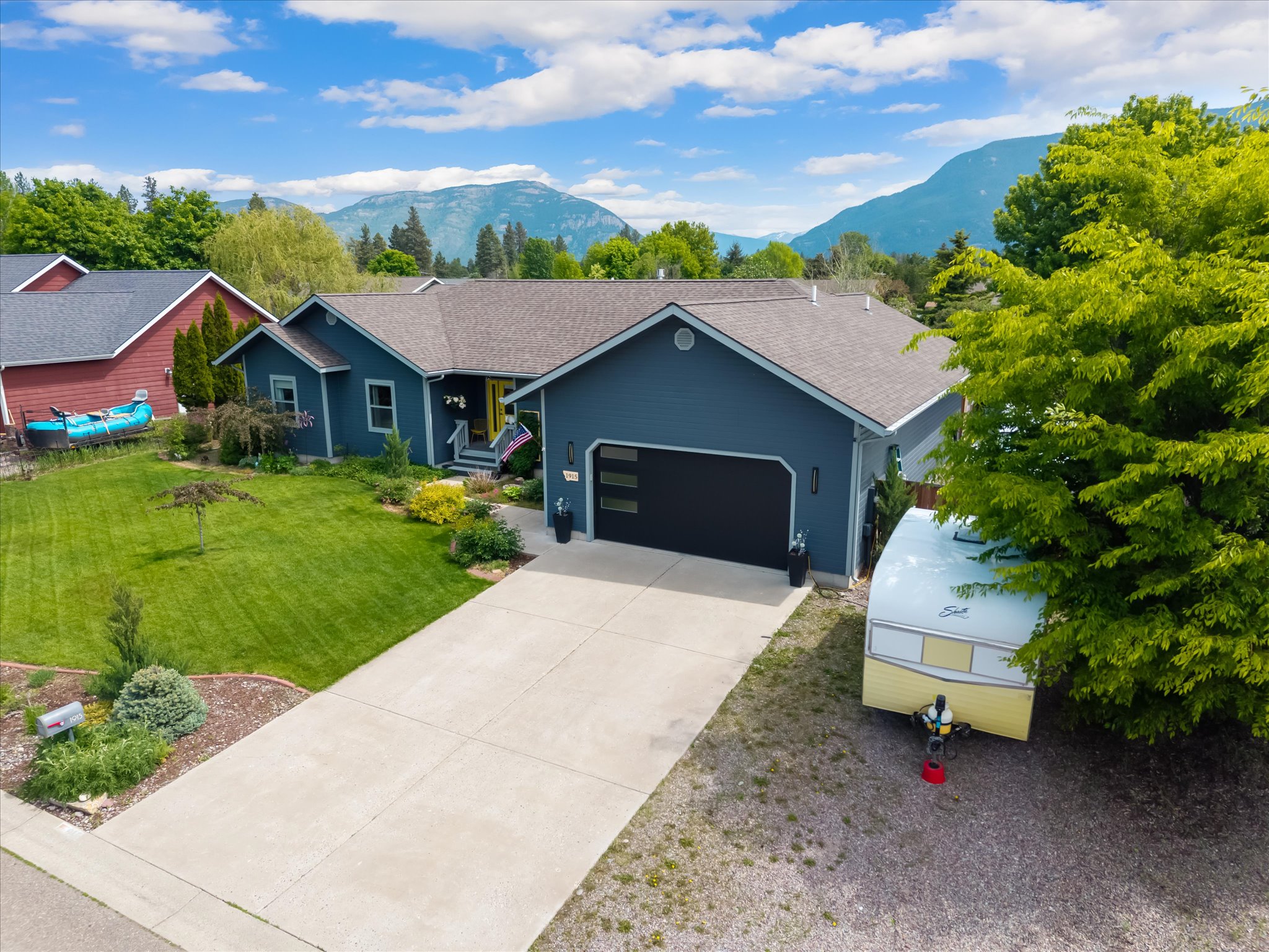 1915 12th Avenue W Property Photo 49