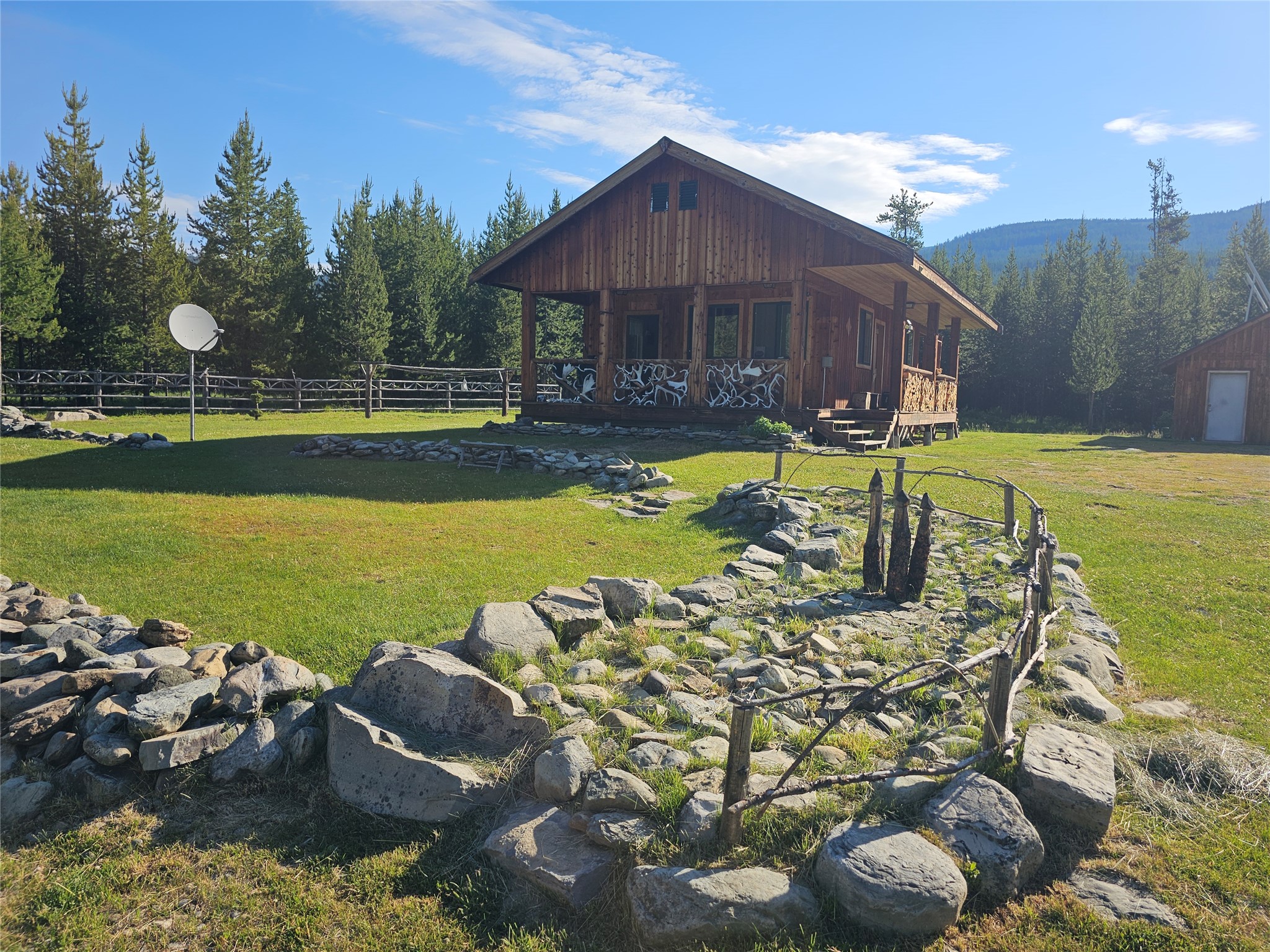 1606 N Fork Yaak Road Property Photo 1