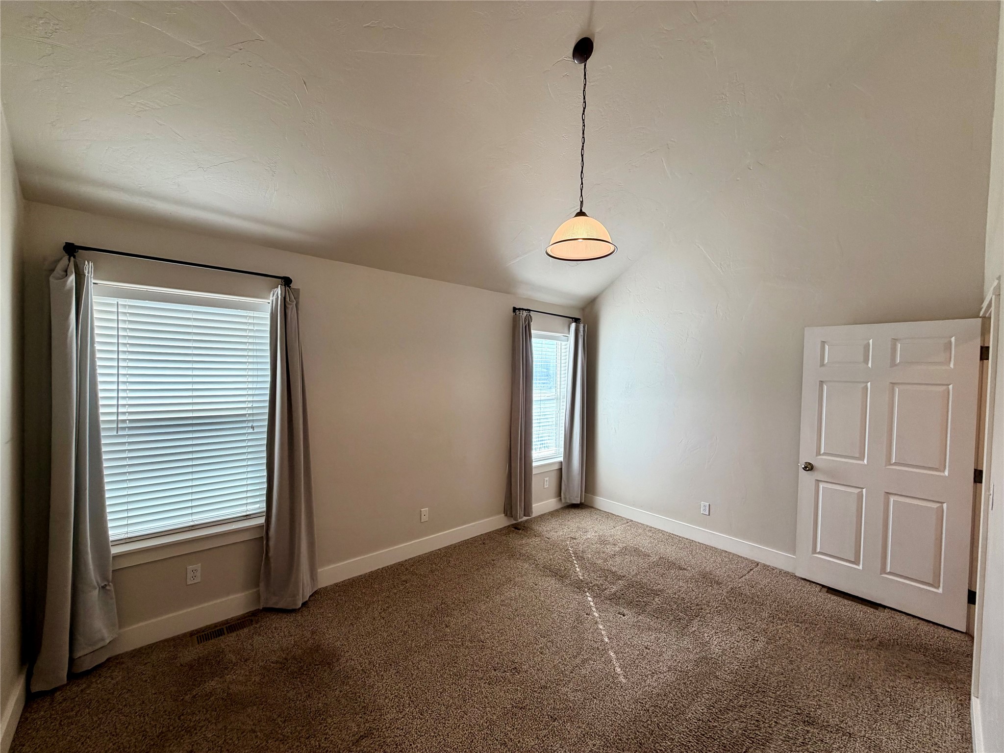 2 Empire Loop Property Photo 5