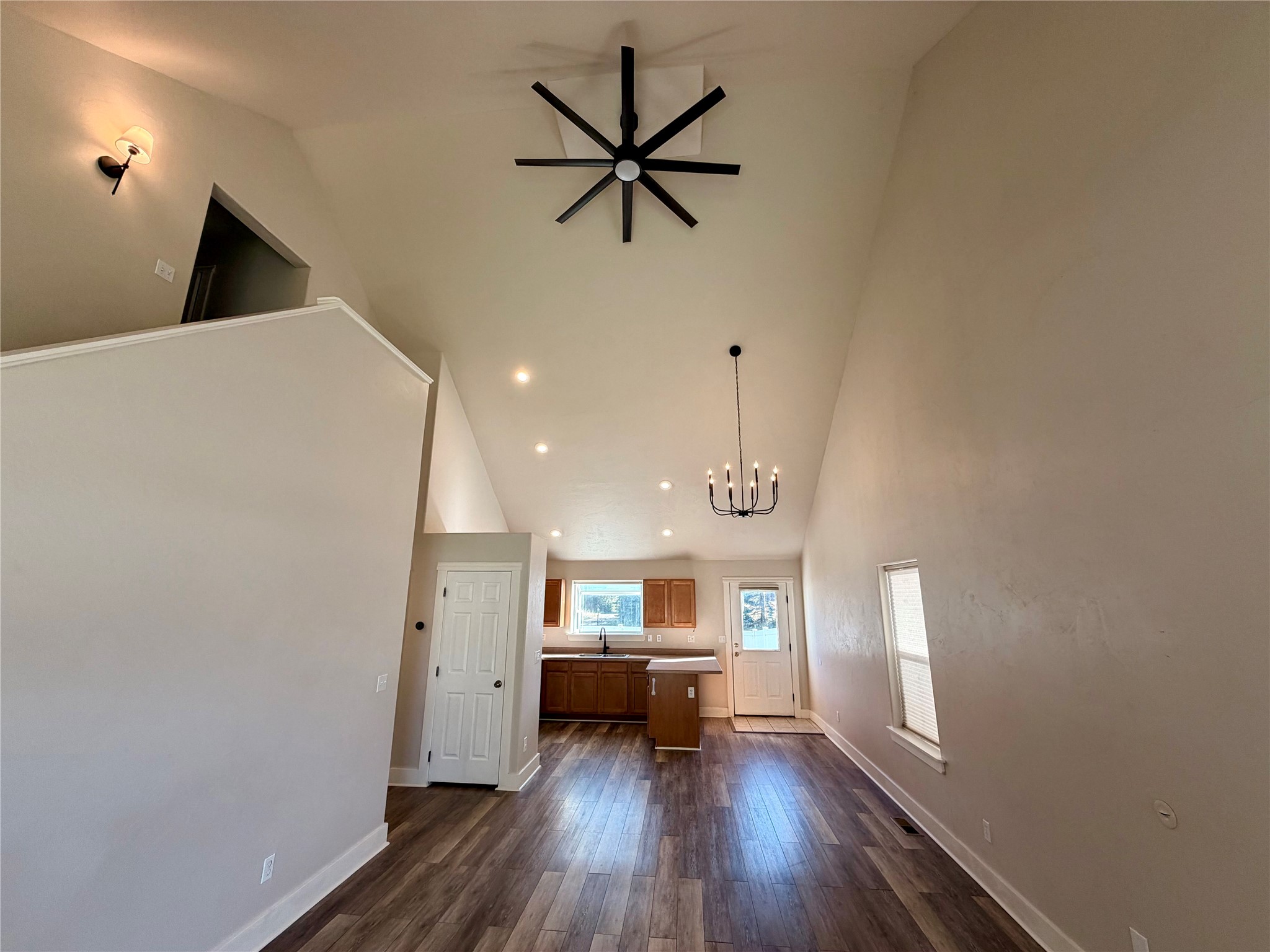 2 Empire Loop Property Photo 16