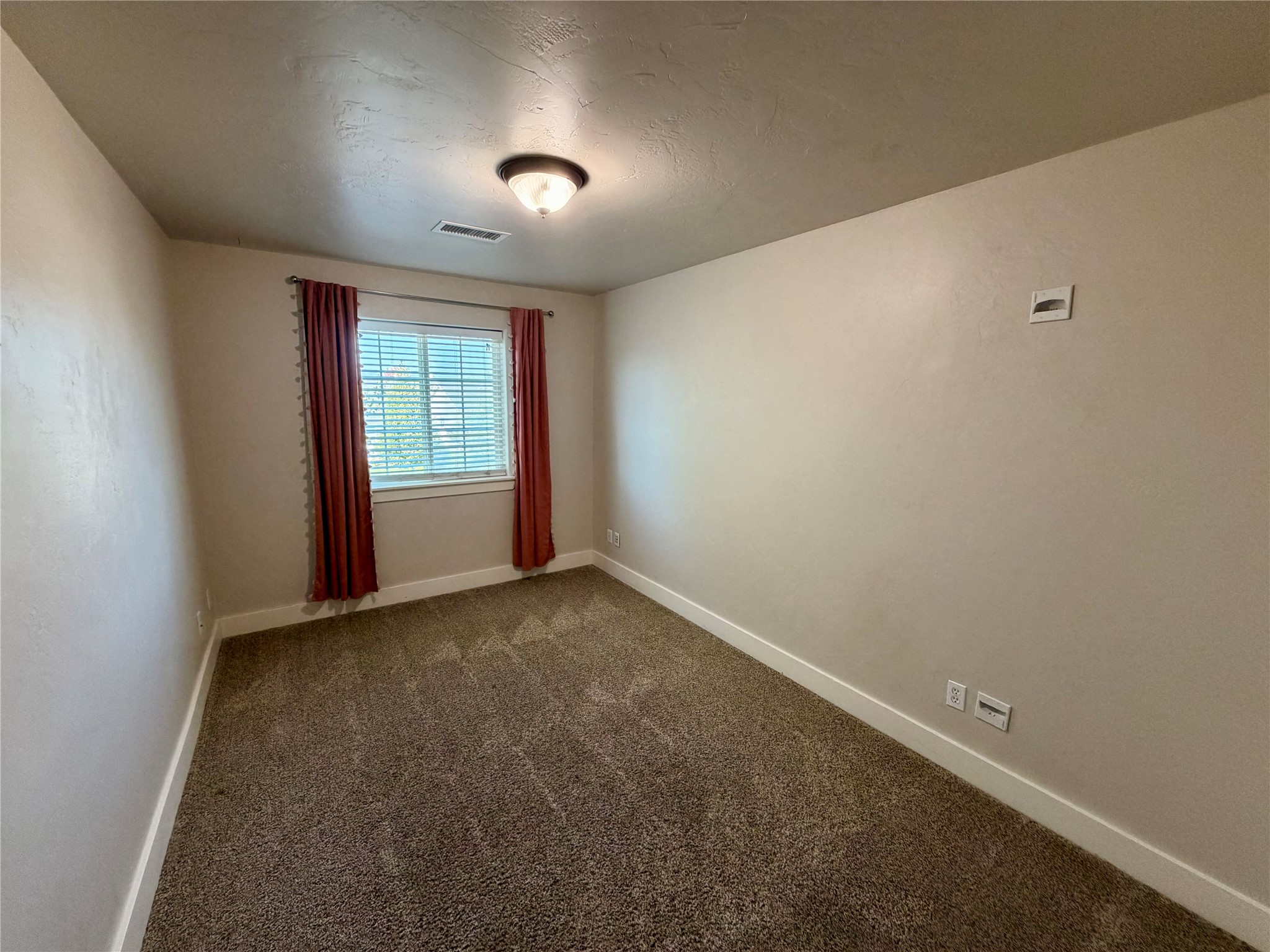 2 Empire Loop Property Photo 20