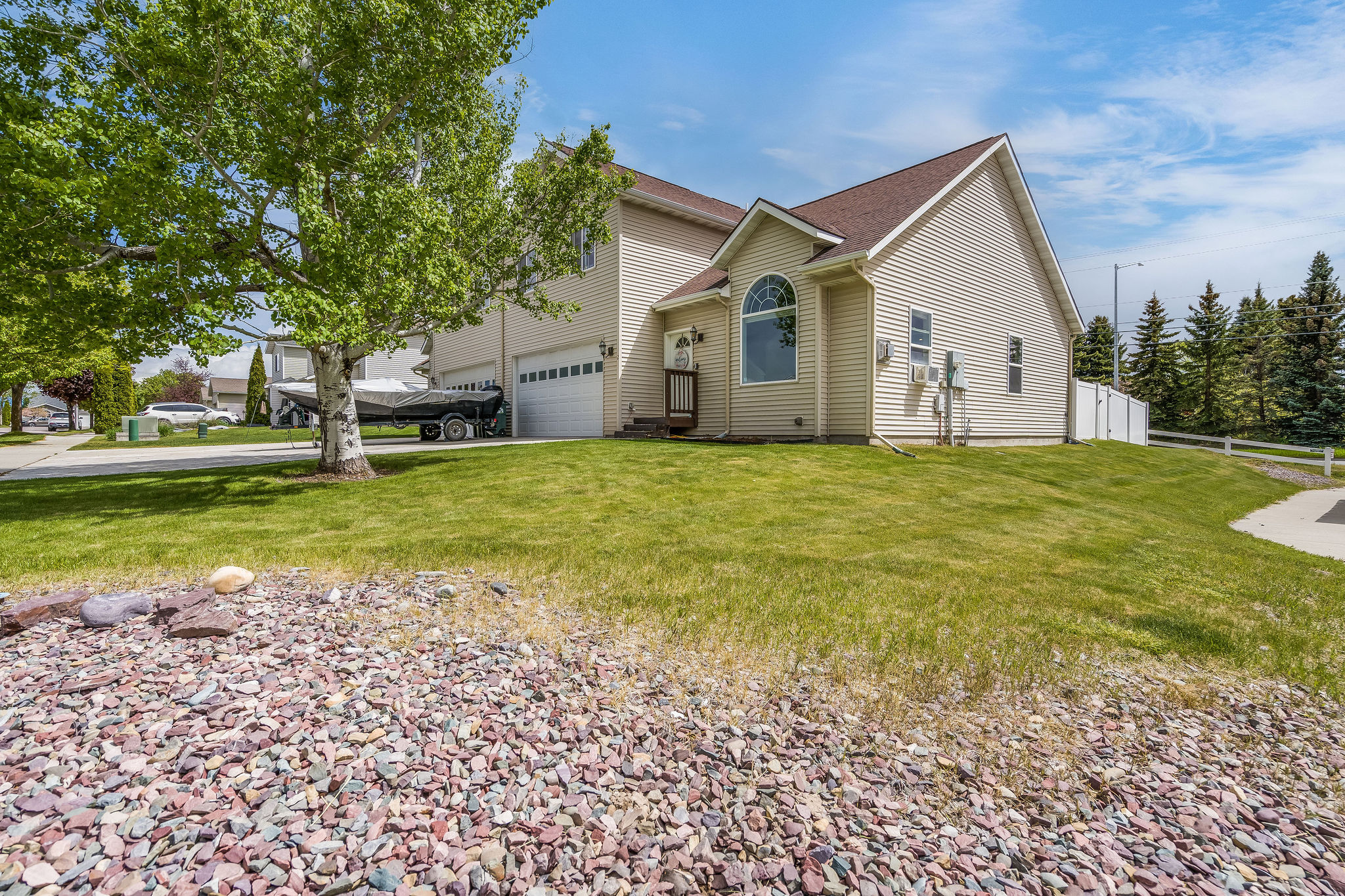 2 Empire Loop Property Photo 37