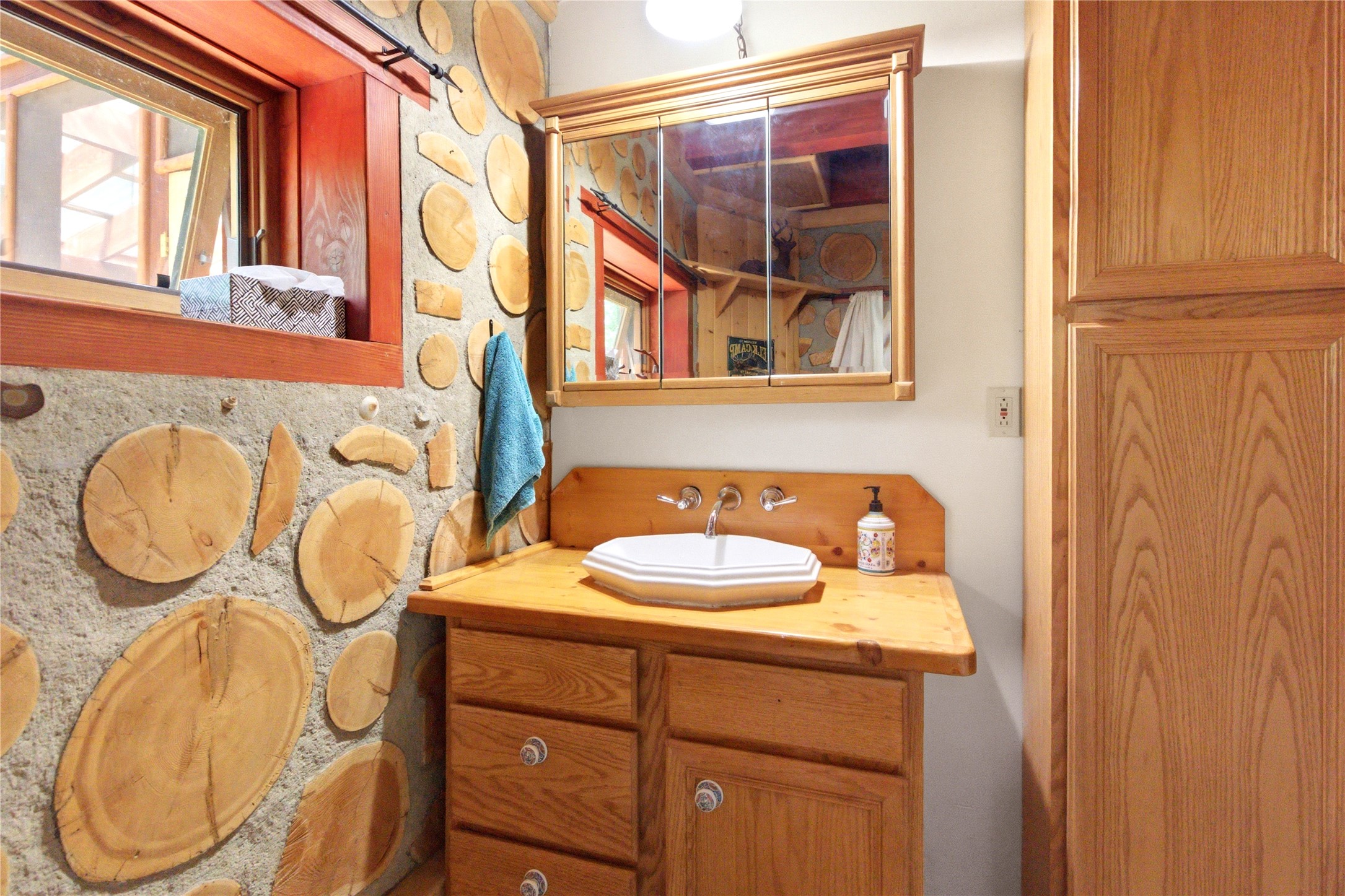 124 Soaring Eagle Trail Property Photo 8