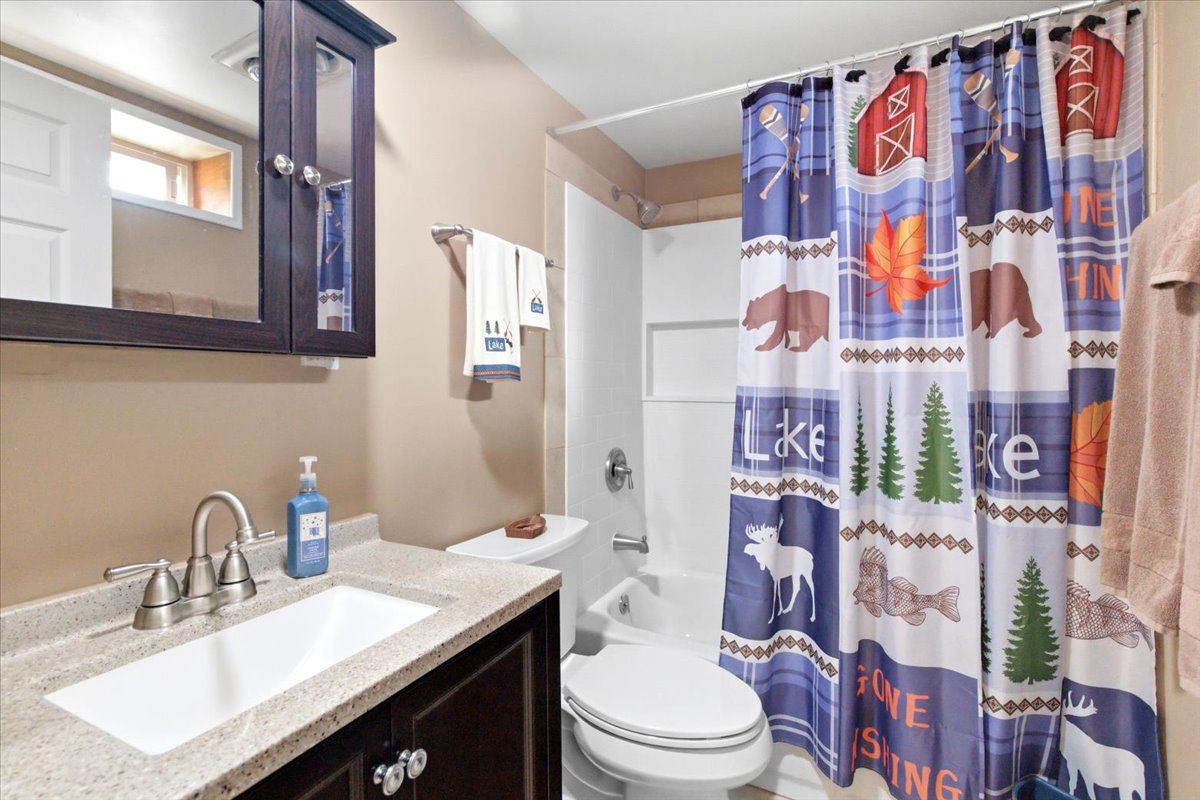 399 Kokanee Drive W Property Photo 23