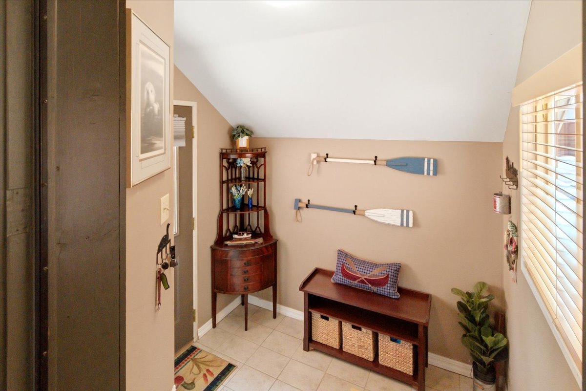 399 Kokanee Drive W Property Photo 25
