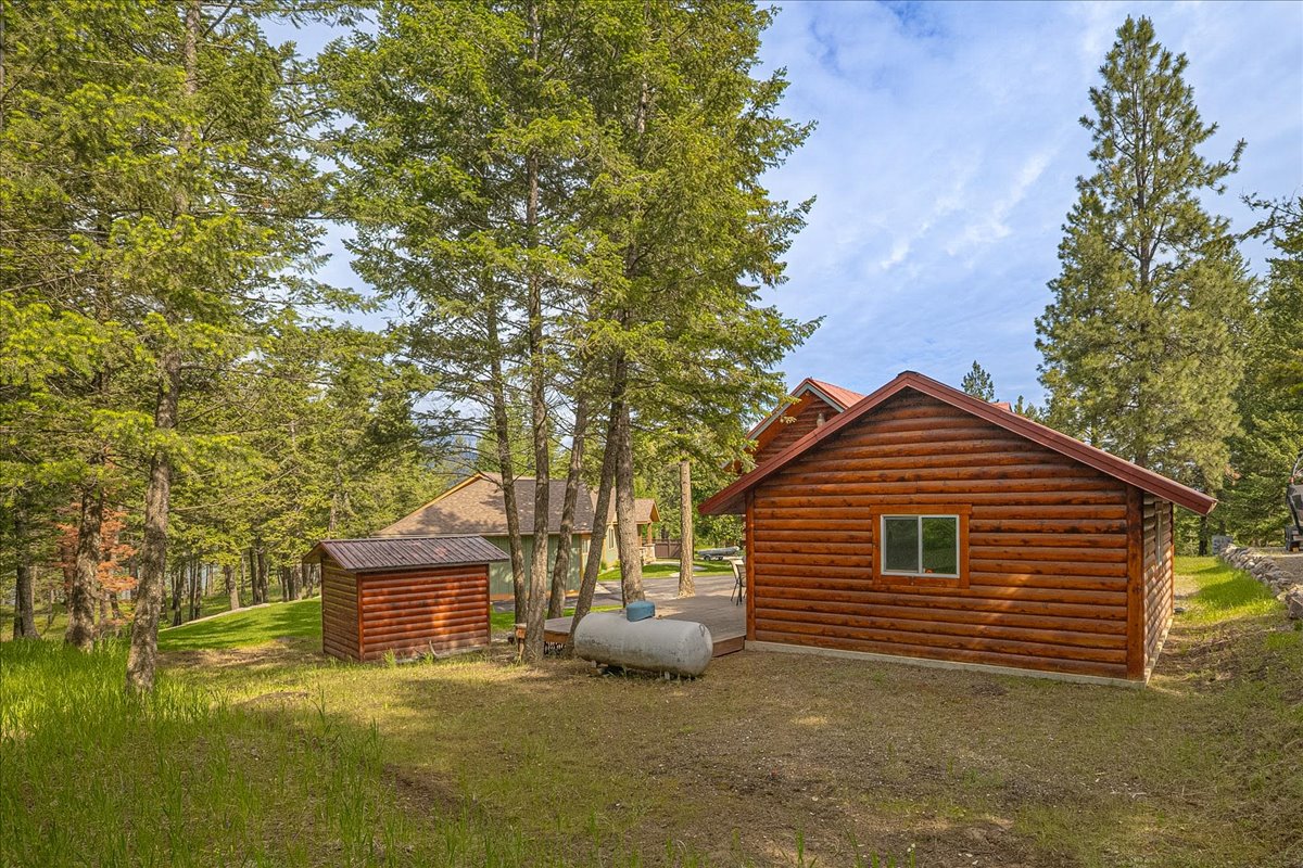 399 Kokanee Drive W Property Photo 31