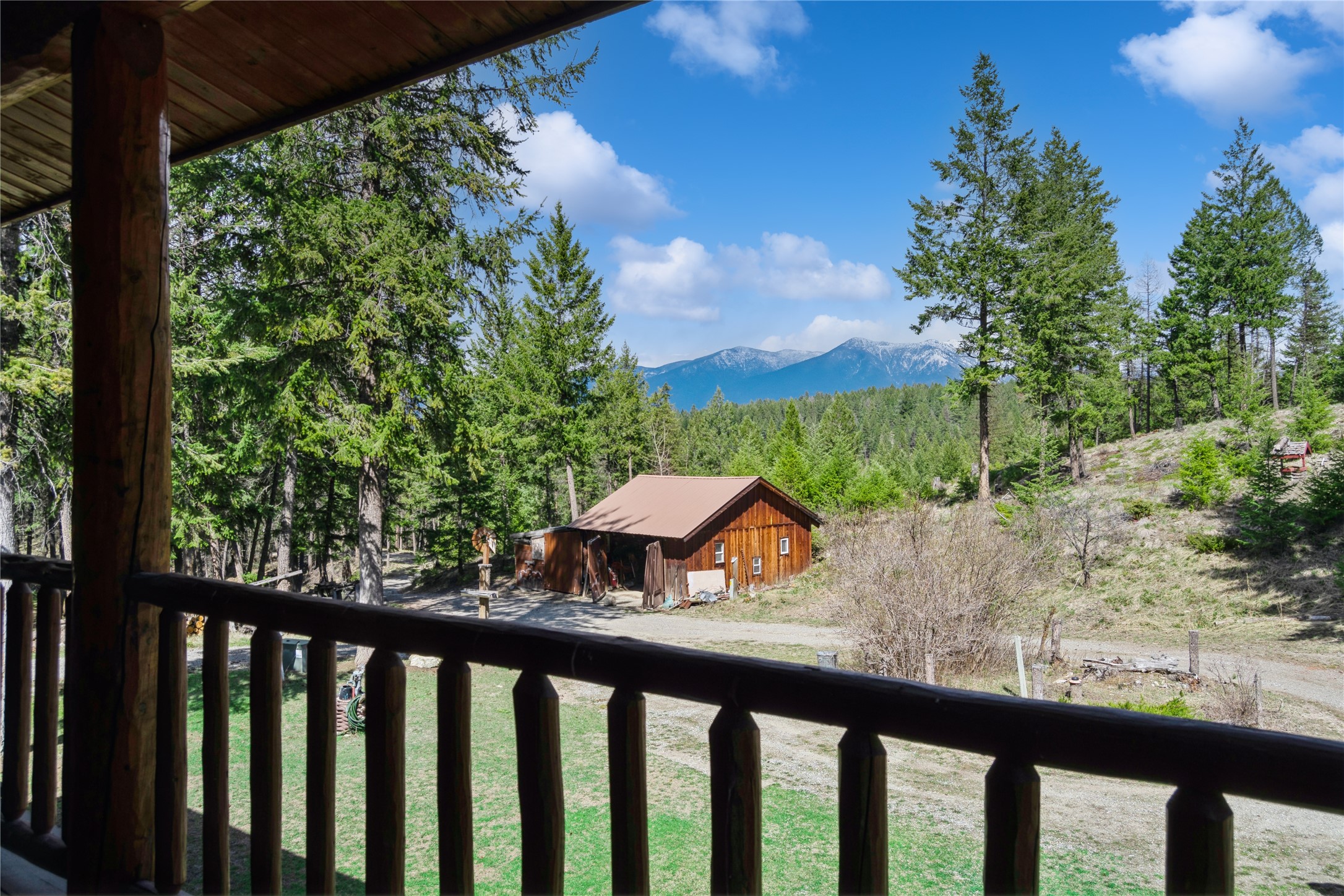 390 Crosscut Road Property Photo 5