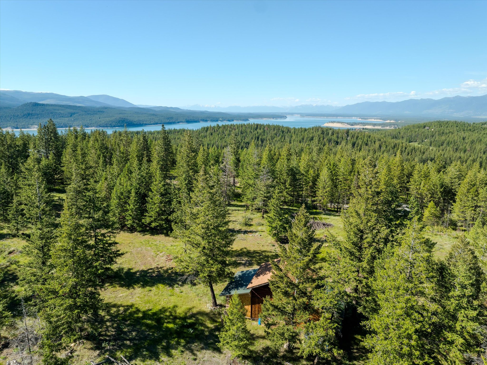 747 Grand View Drive Property Photo 4