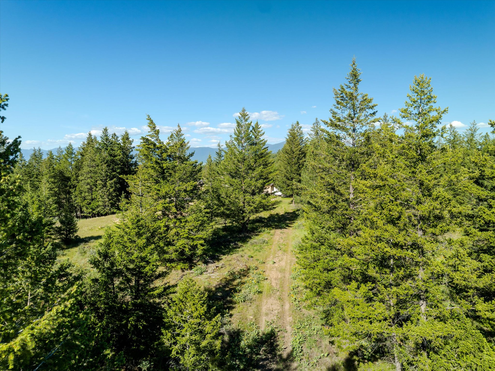 747 Grand View Drive Property Photo 13