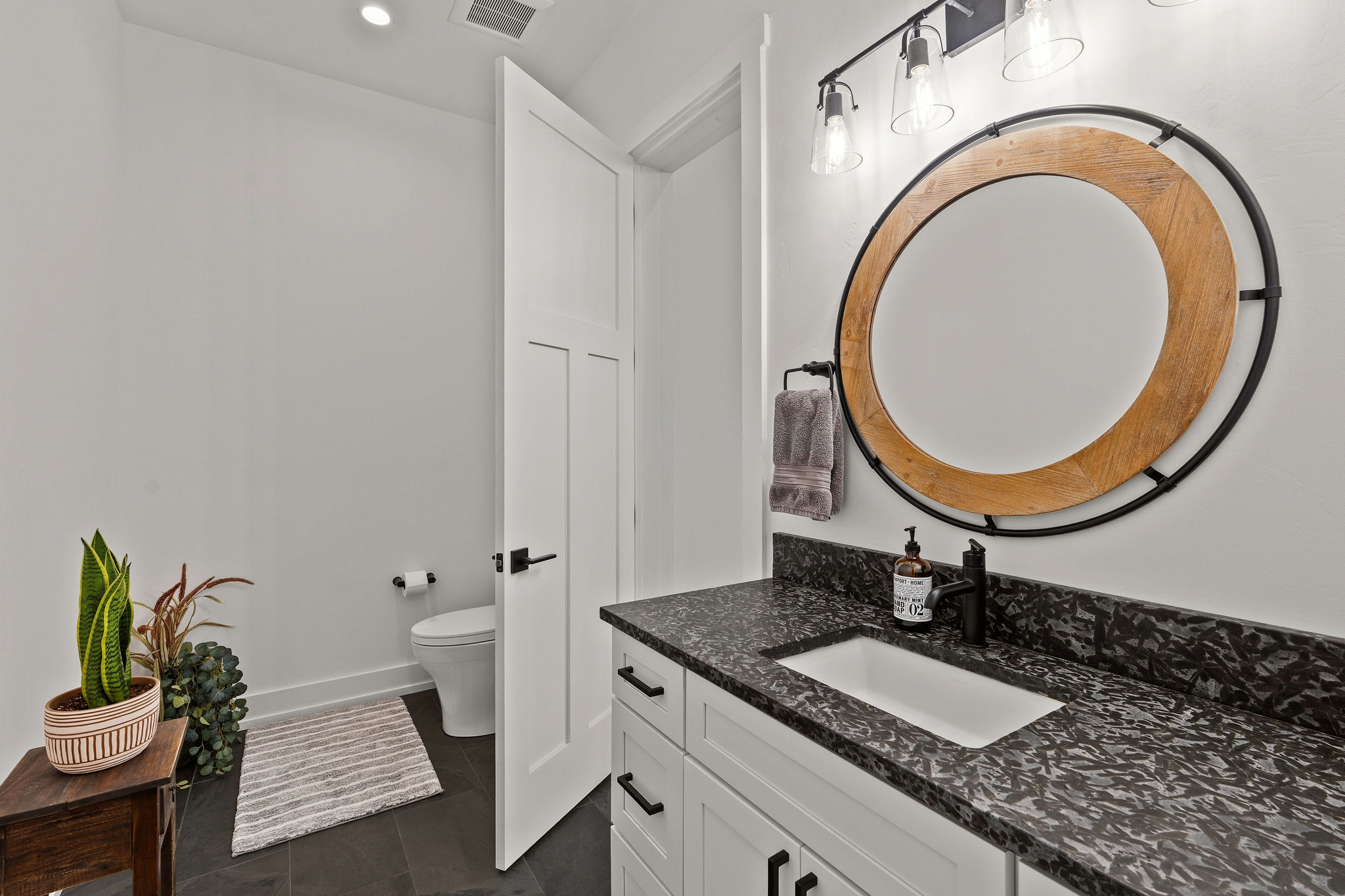 14051 Big Rock Way Property Photo 48