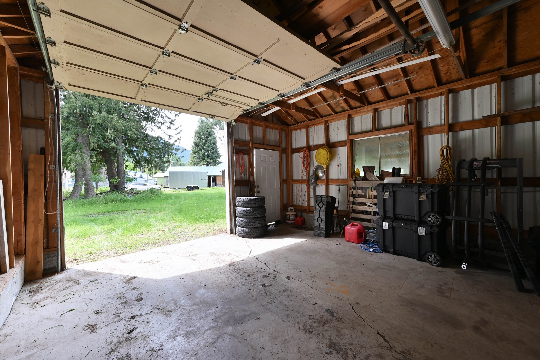 608 Noxon Avenue Property Photo 14