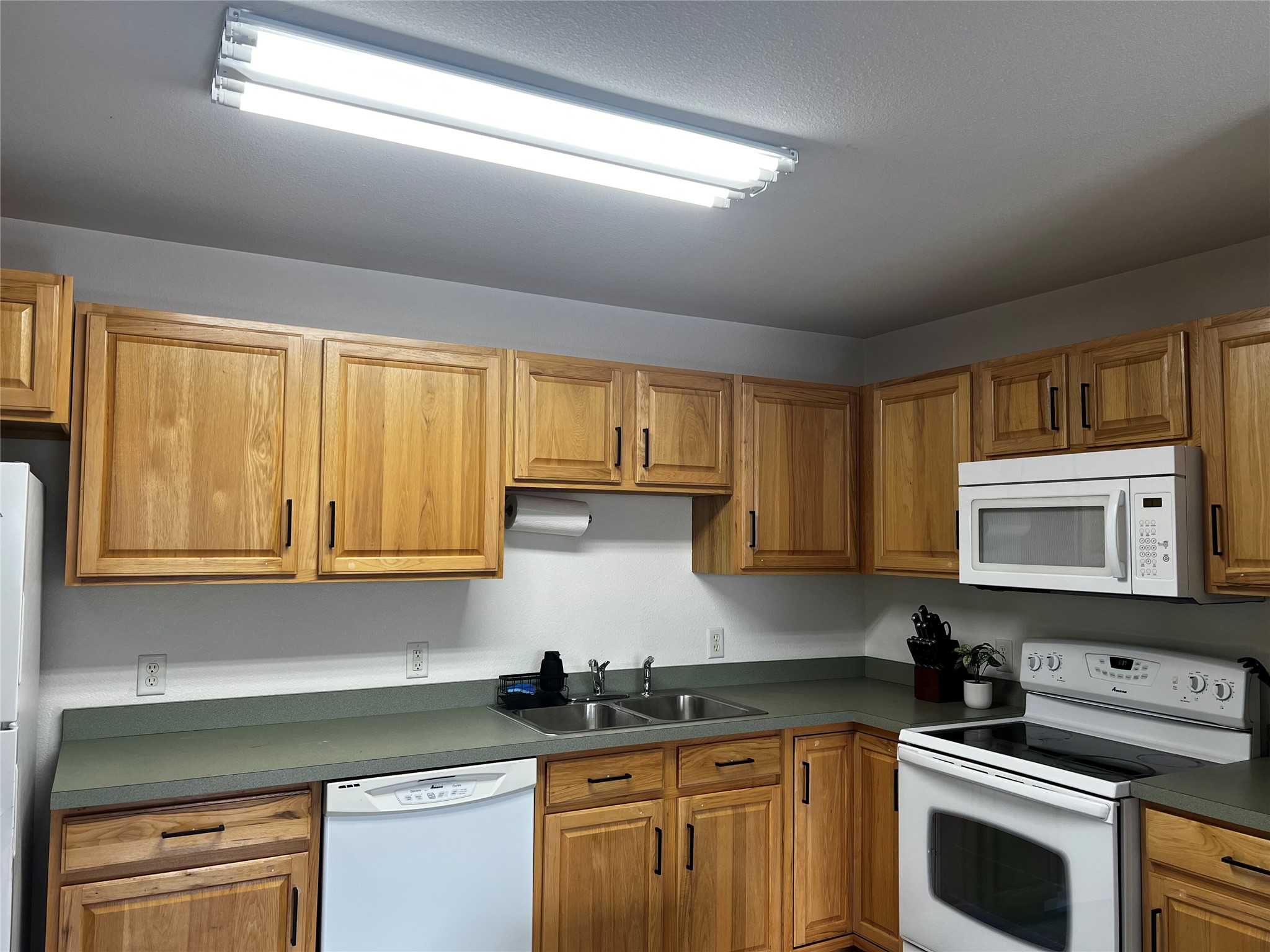 17 Diane Road 163e Property Photo 14