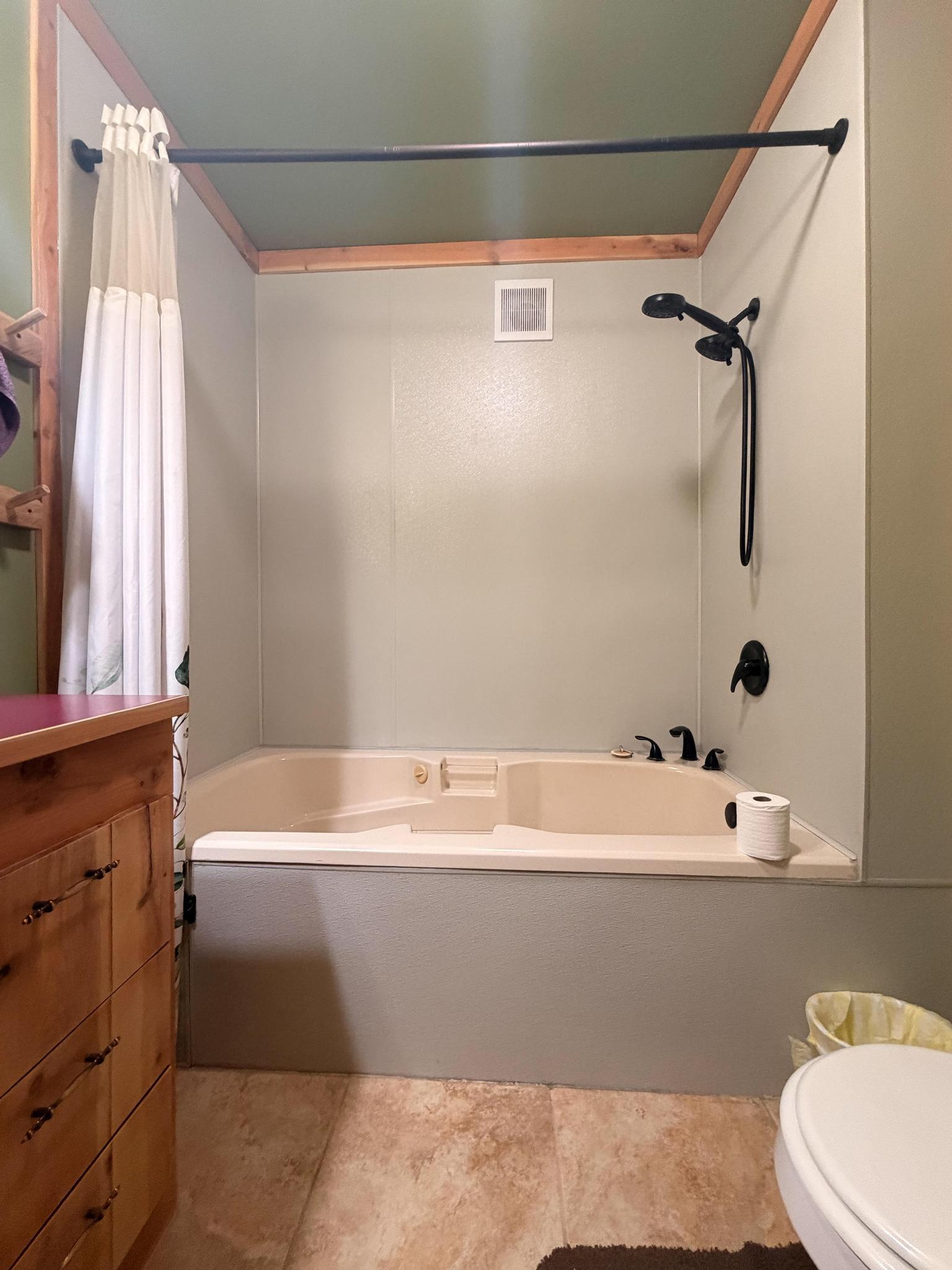 407 Mclaughlin Creek Road Property Photo 20