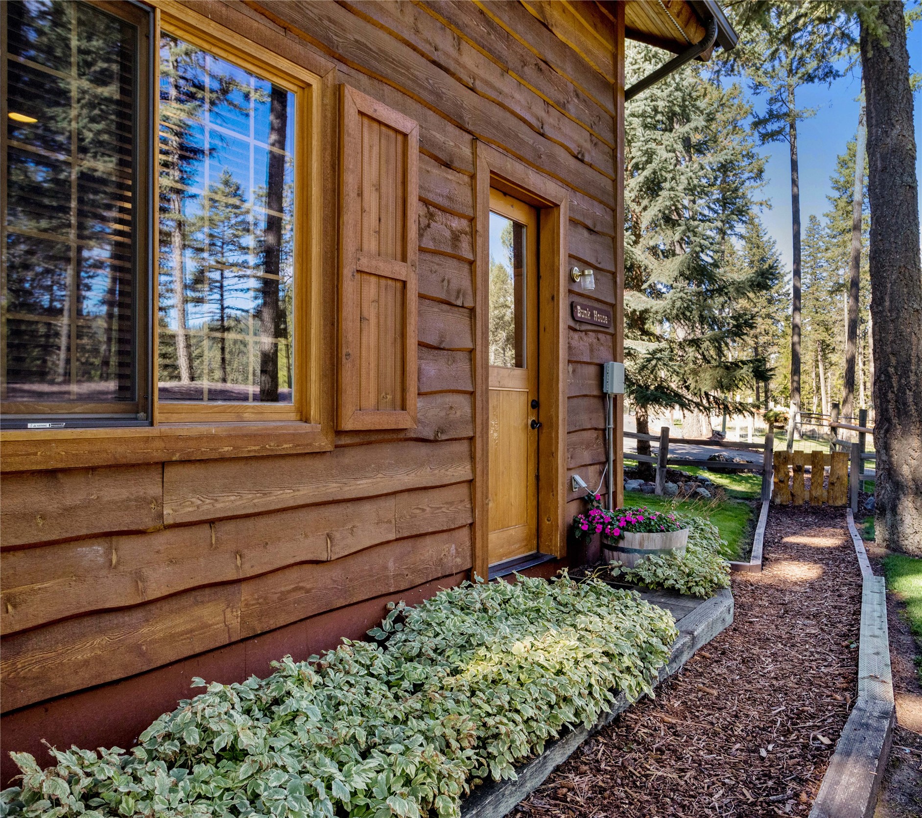 13518 Sylvan Drive Property Photo 27