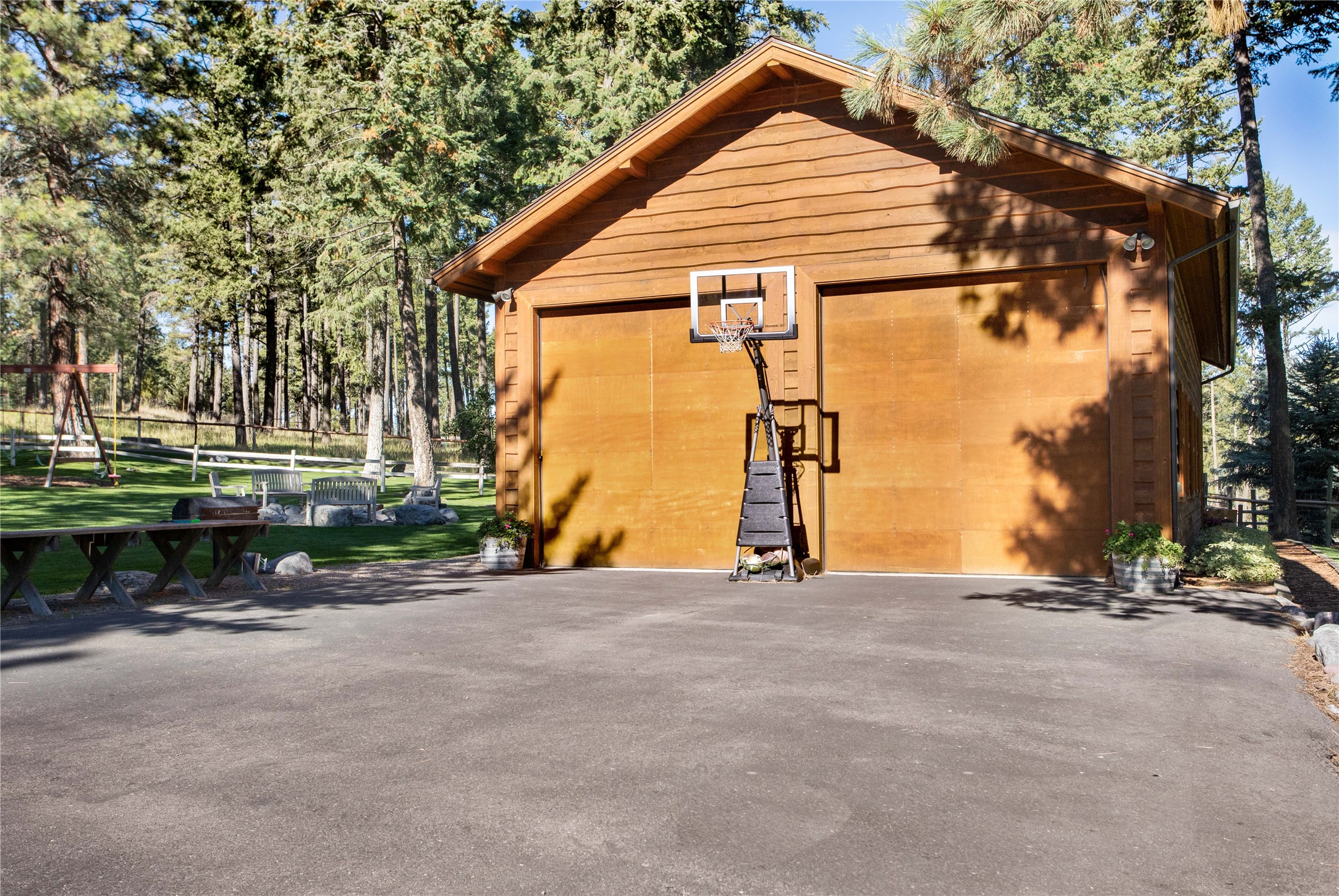 13518 Sylvan Drive Property Photo 33