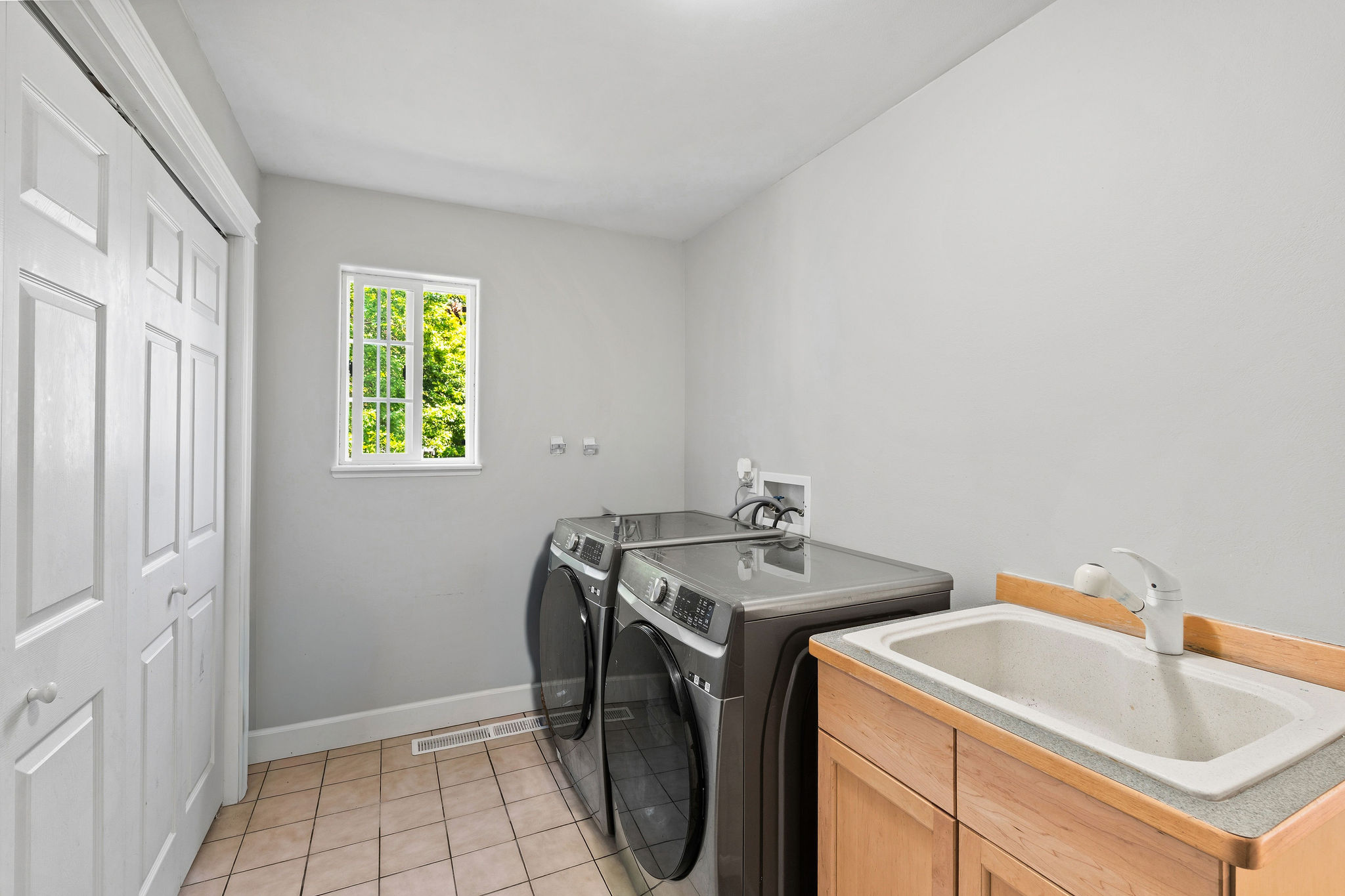 149 River View Drive Property Photo 28