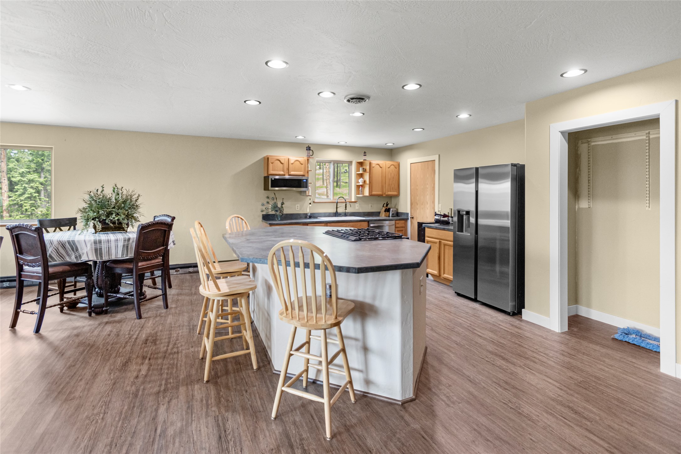 184 High Road Property Photo 32