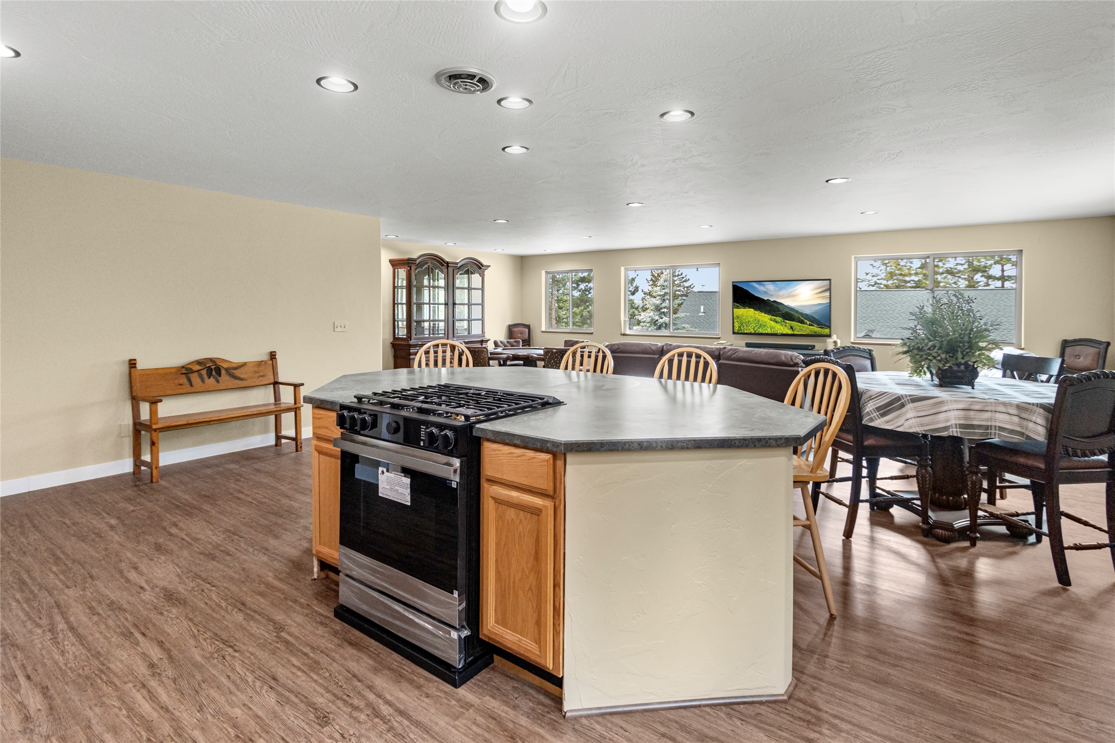 184 High Road Property Photo 34