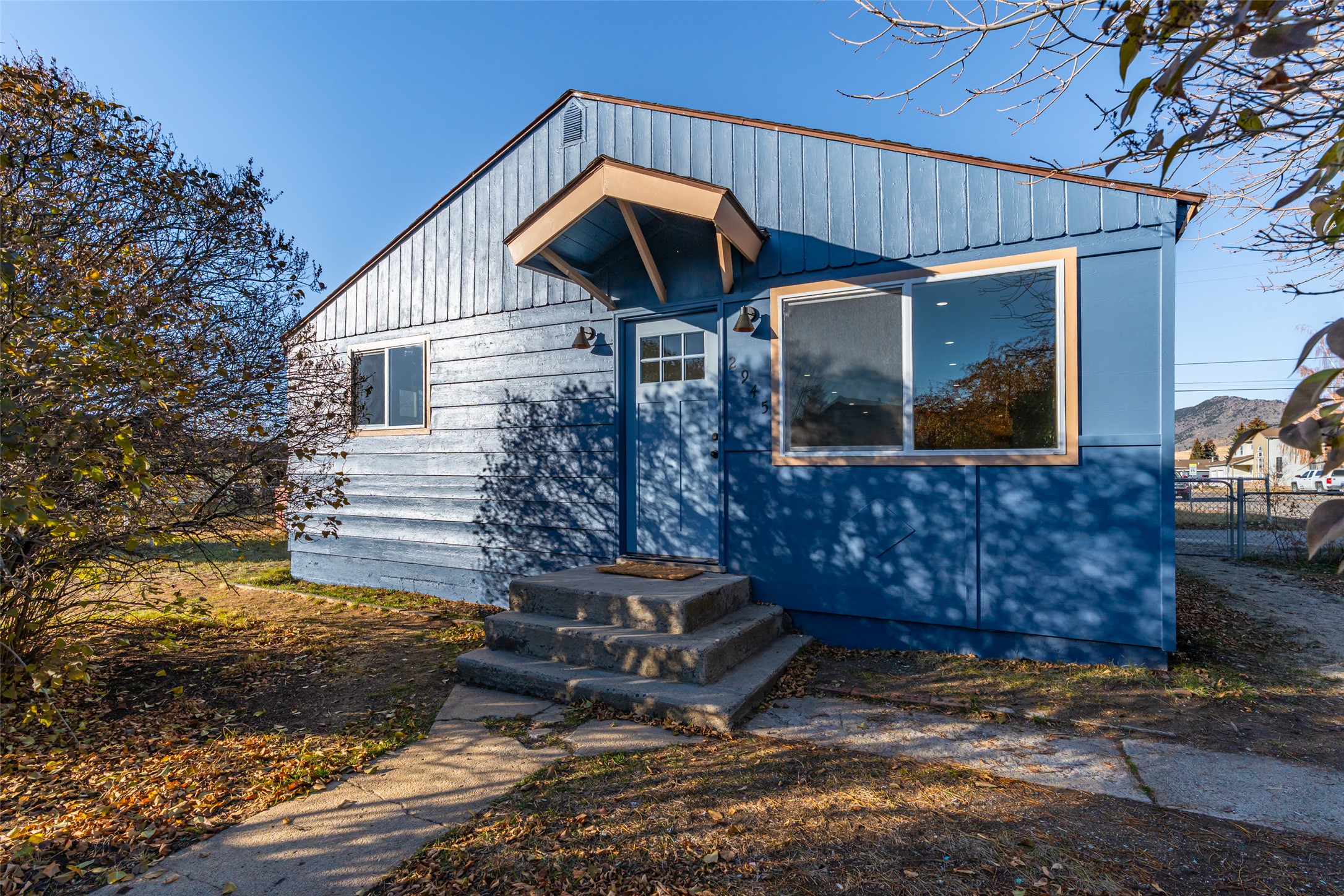 2945 Amherst Avenue Property Photo 1