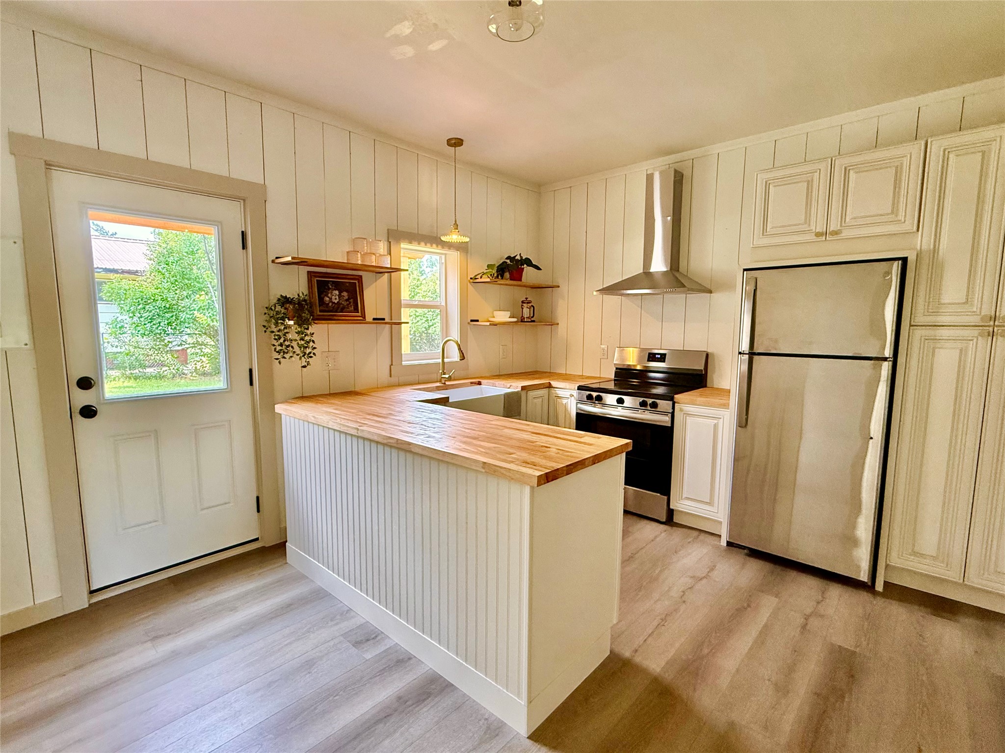 514 E Haley Avenue Property Photo 9