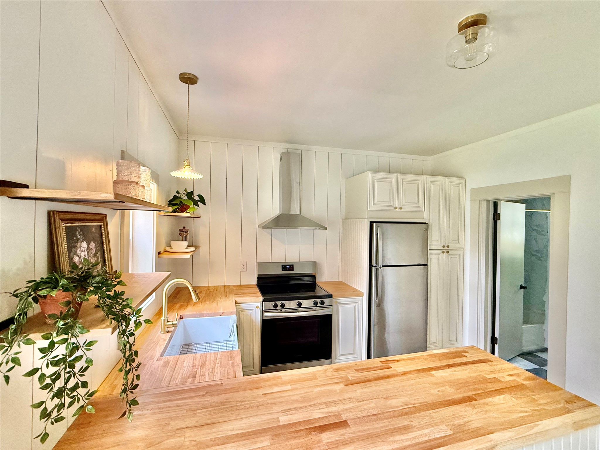 514 E Haley Avenue Property Photo 13