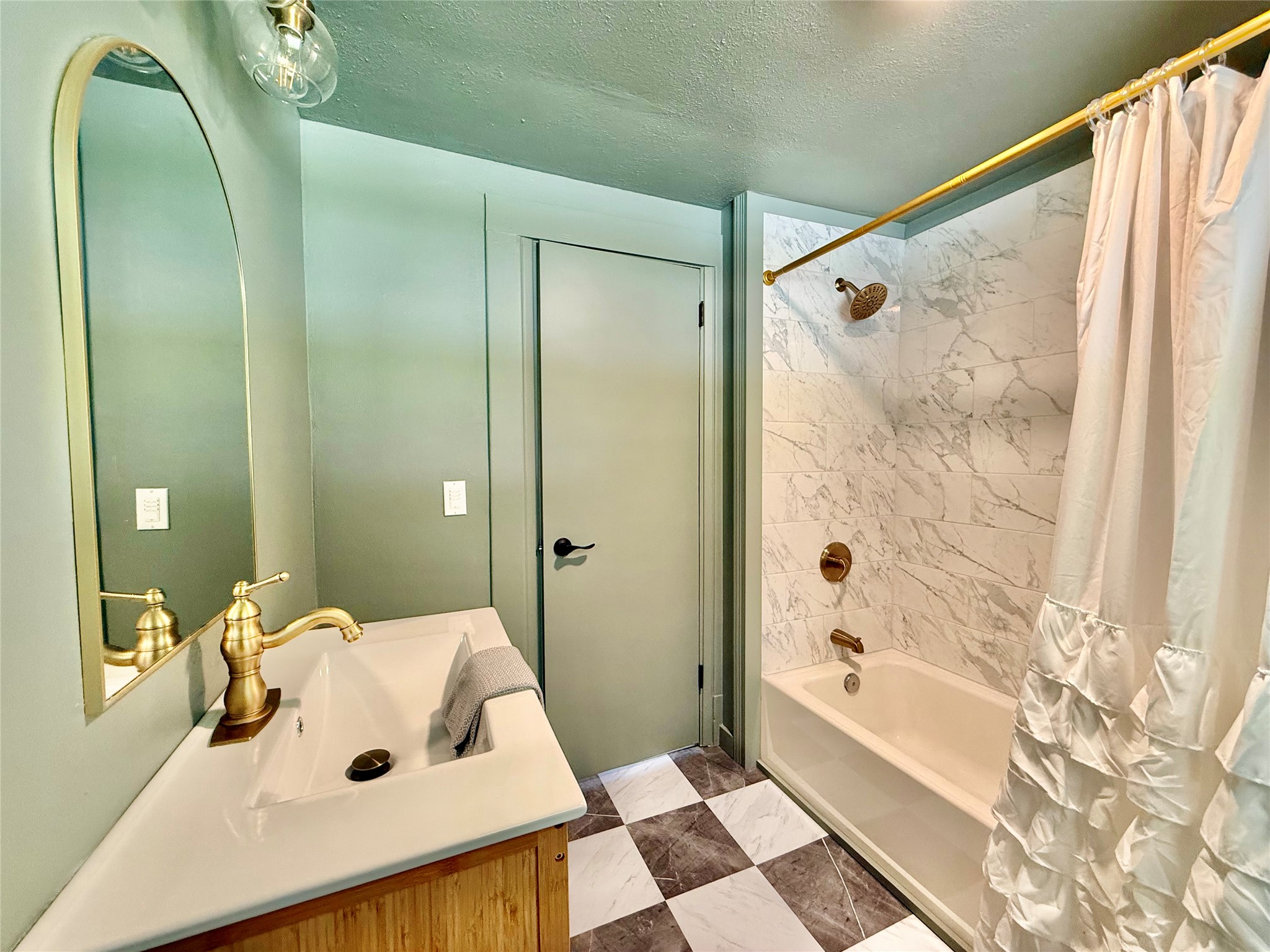 514 E Haley Avenue Property Photo 19
