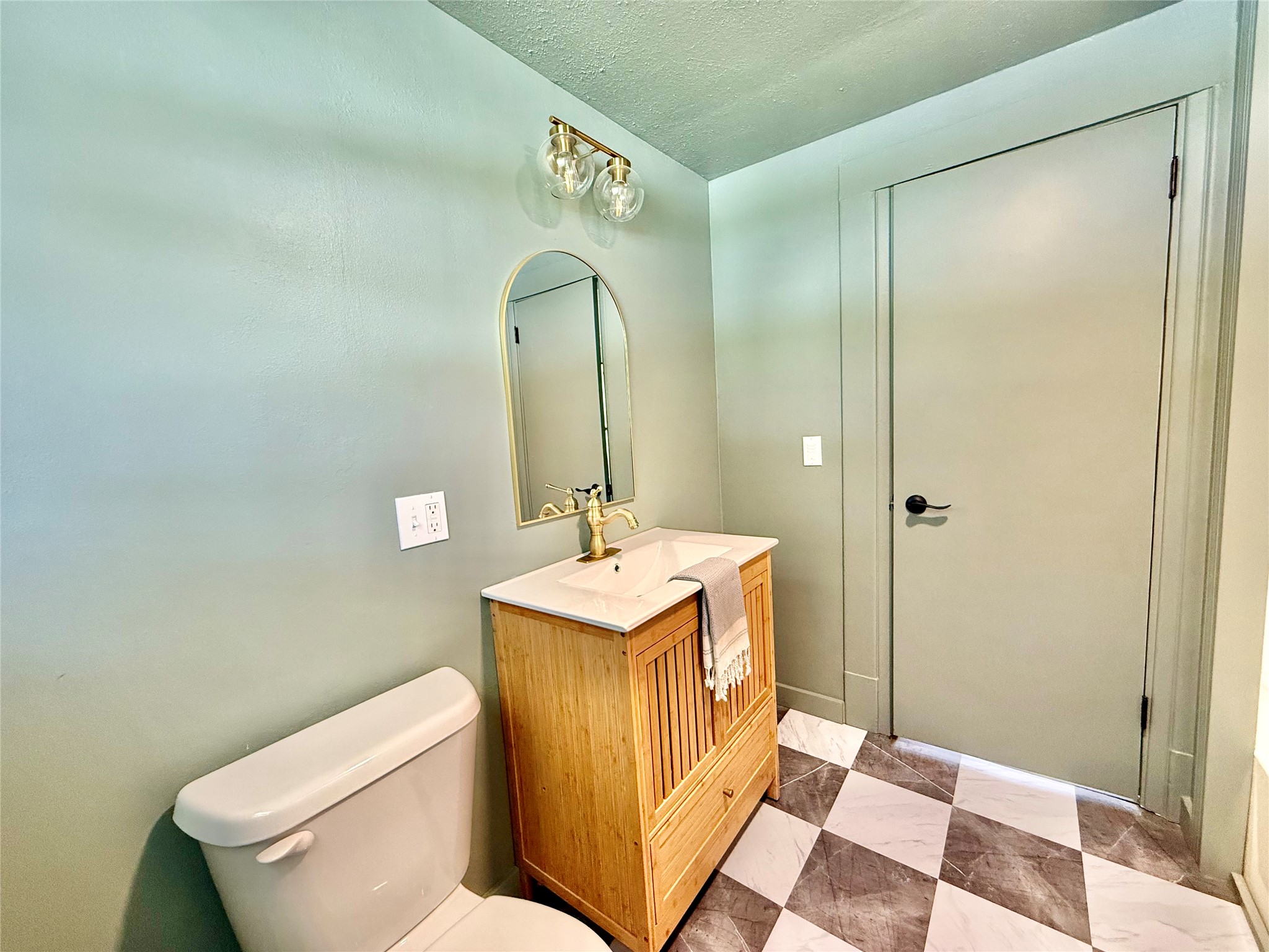 514 E Haley Avenue Property Photo 20