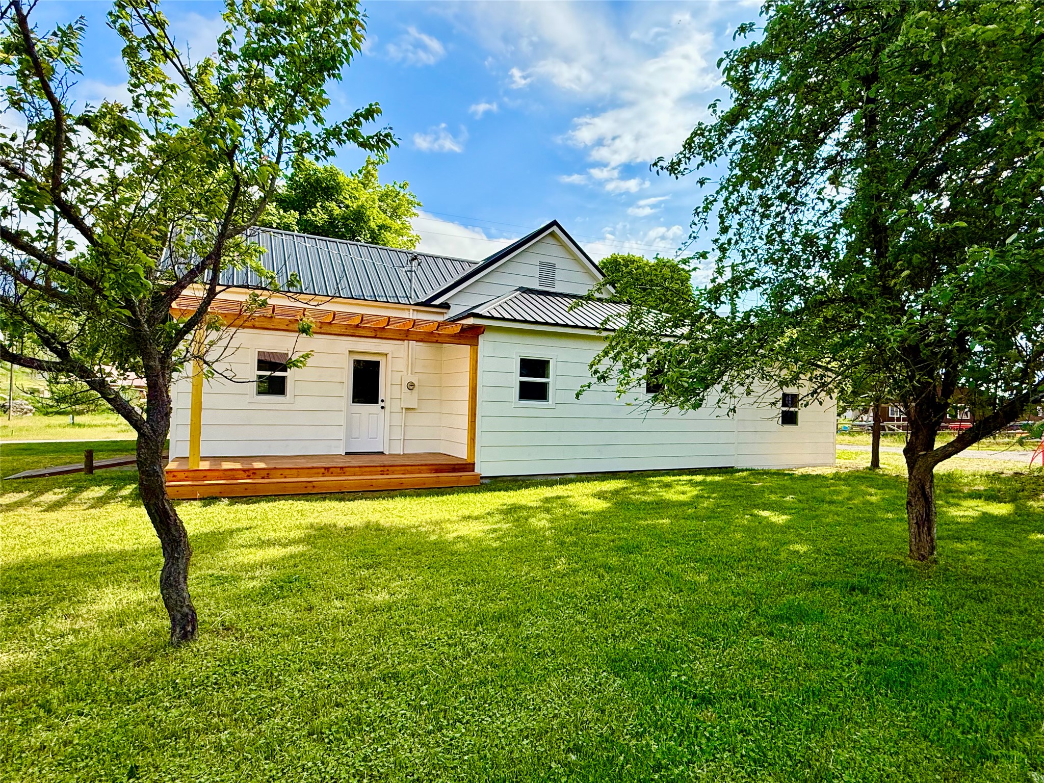 514 E Haley Avenue Property Photo 36