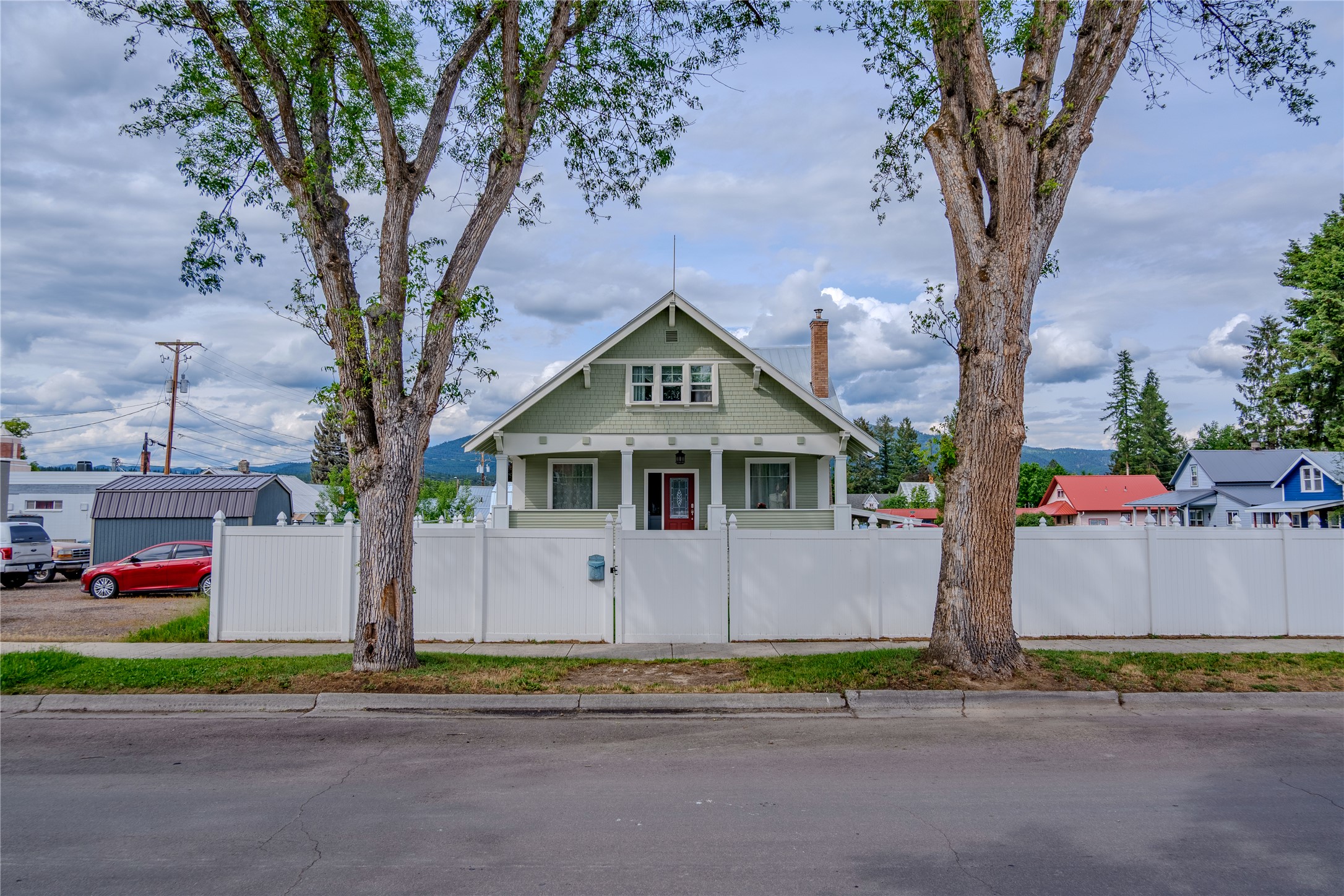 118 E Lincoln Boulevard Property Photo 17