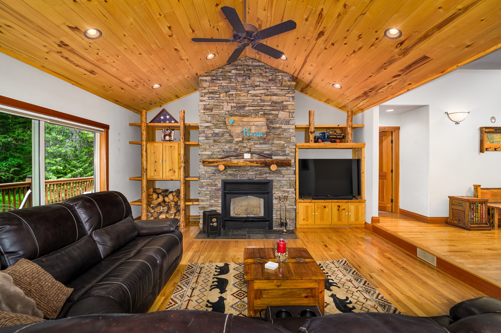111 Wagon Wheel Road Property Photo 8