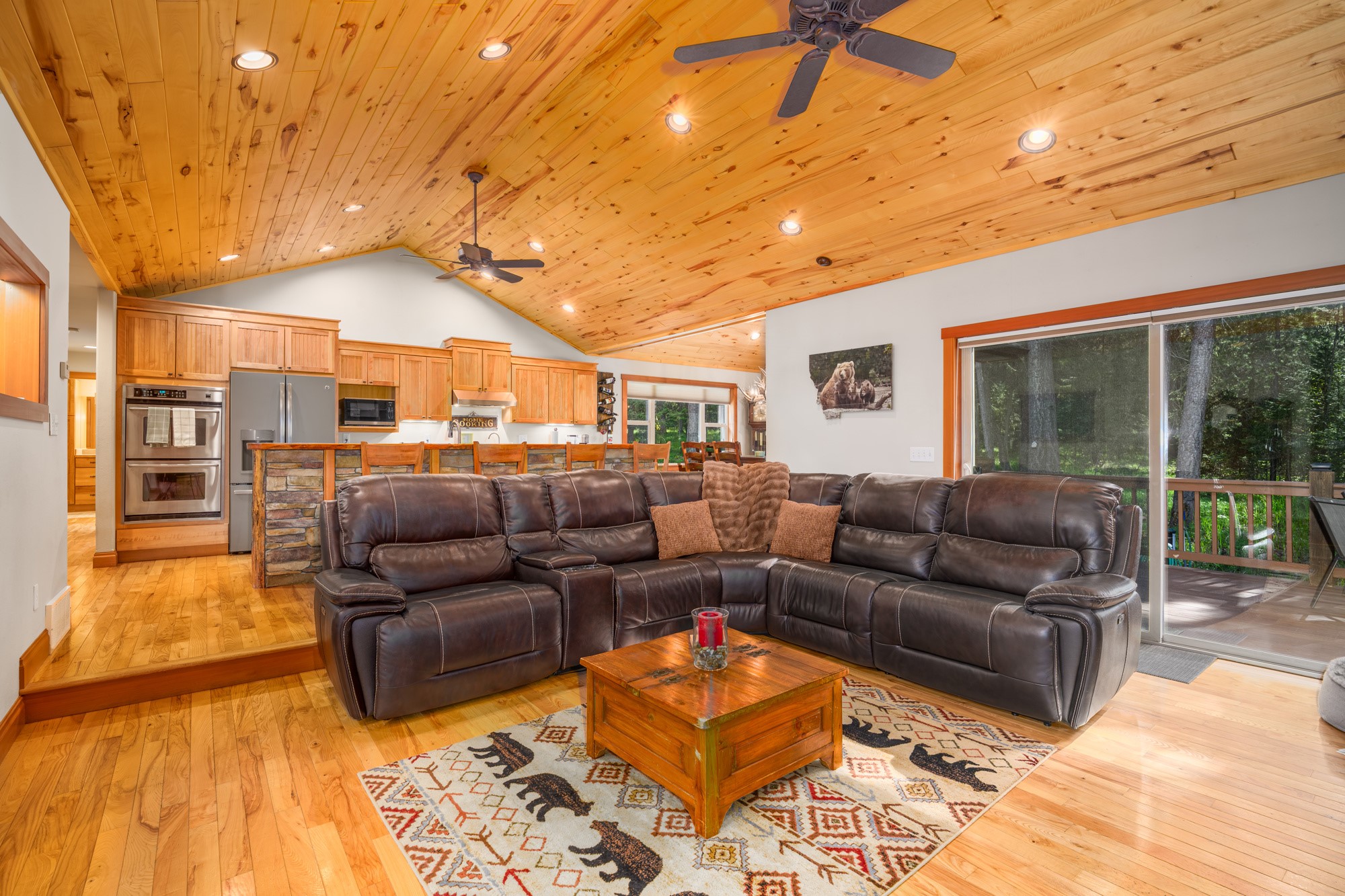 111 Wagon Wheel Road Property Photo 10