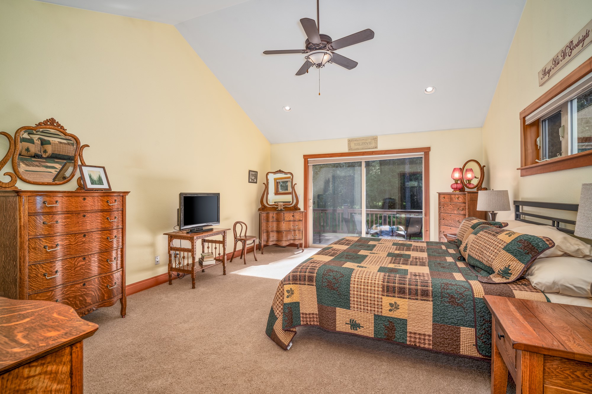 111 Wagon Wheel Road Property Photo 15