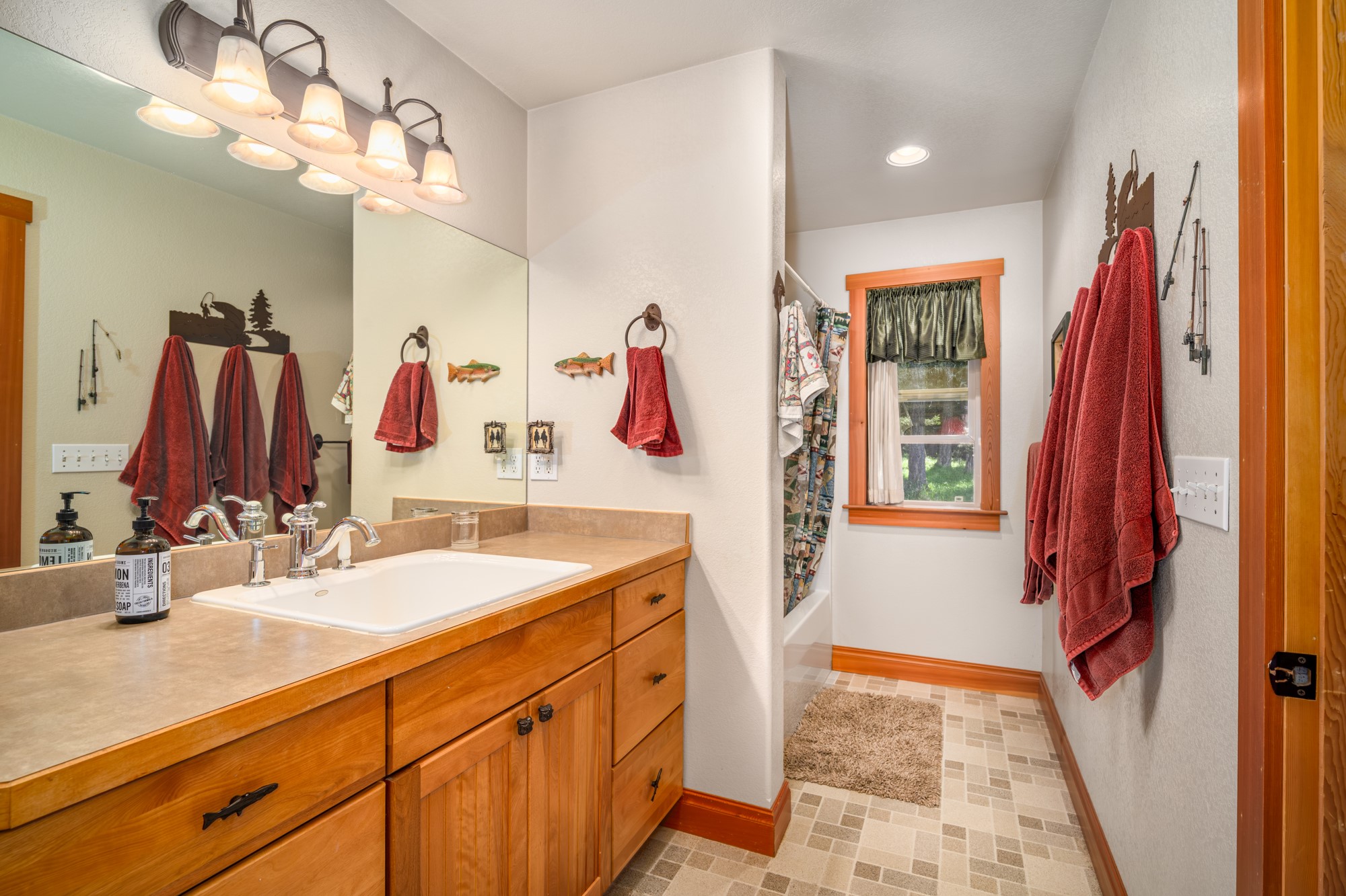 111 Wagon Wheel Road Property Photo 19