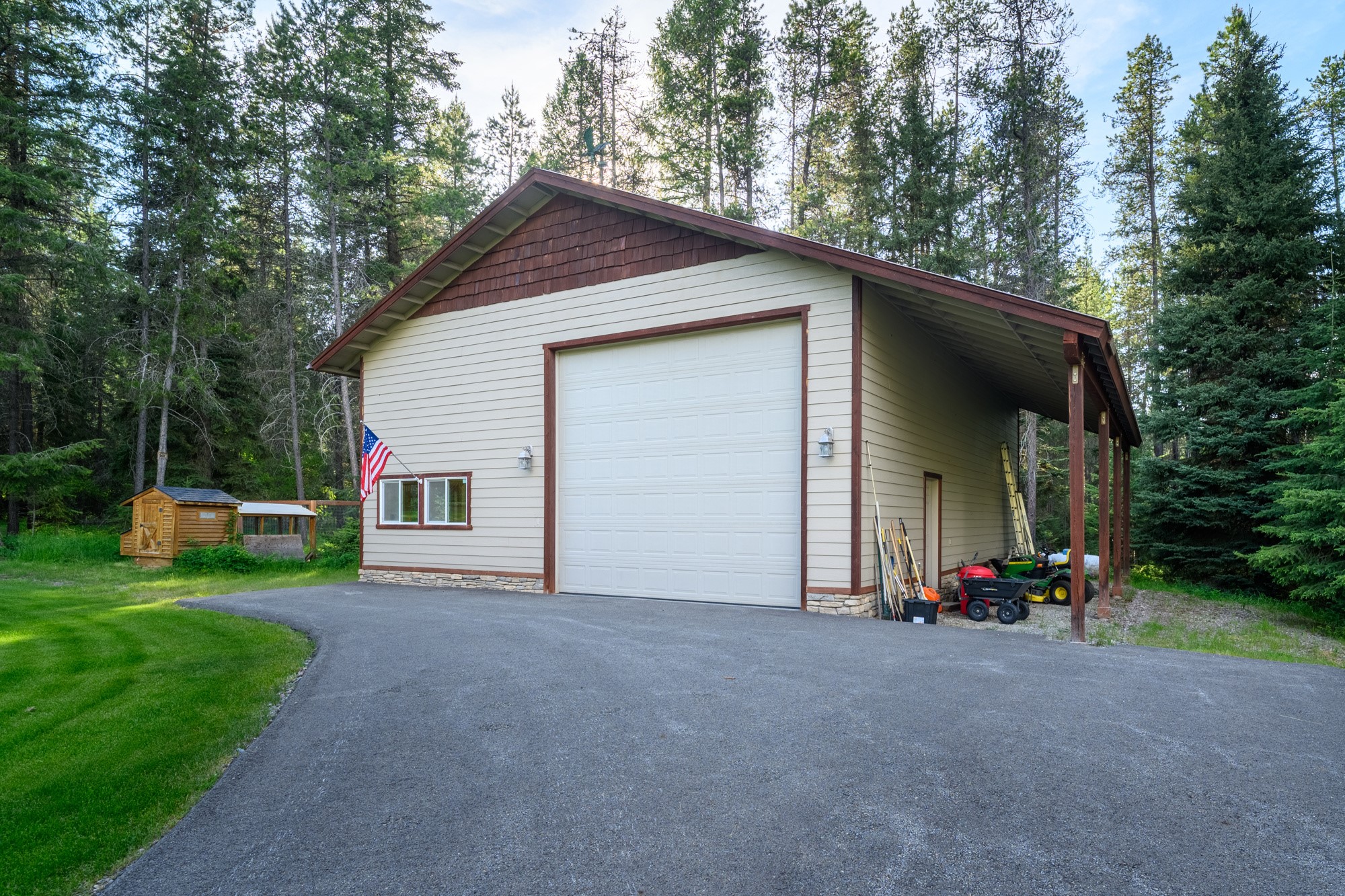 111 Wagon Wheel Road Property Photo 39