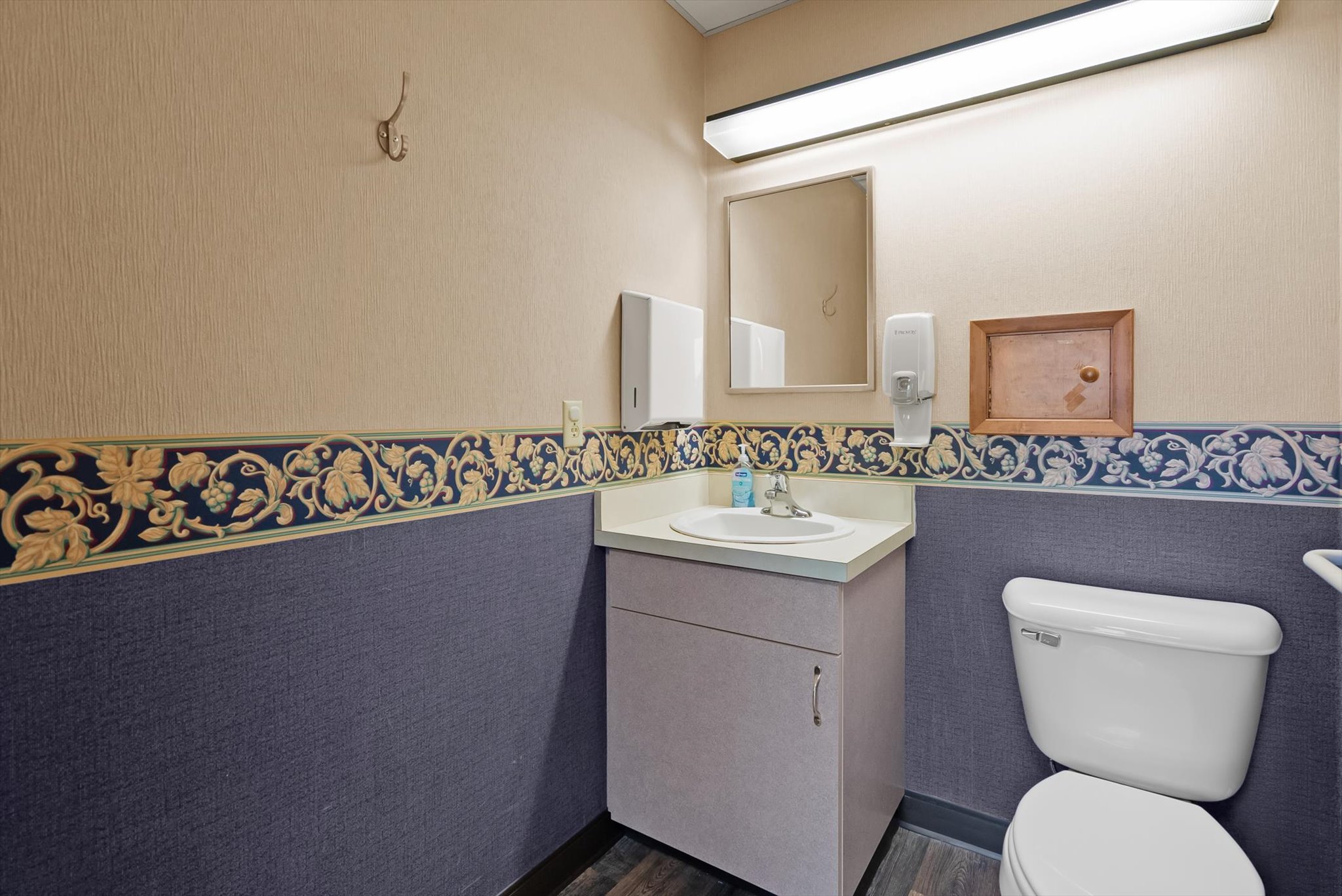 1250 Burns Way 1 Property Photo 12