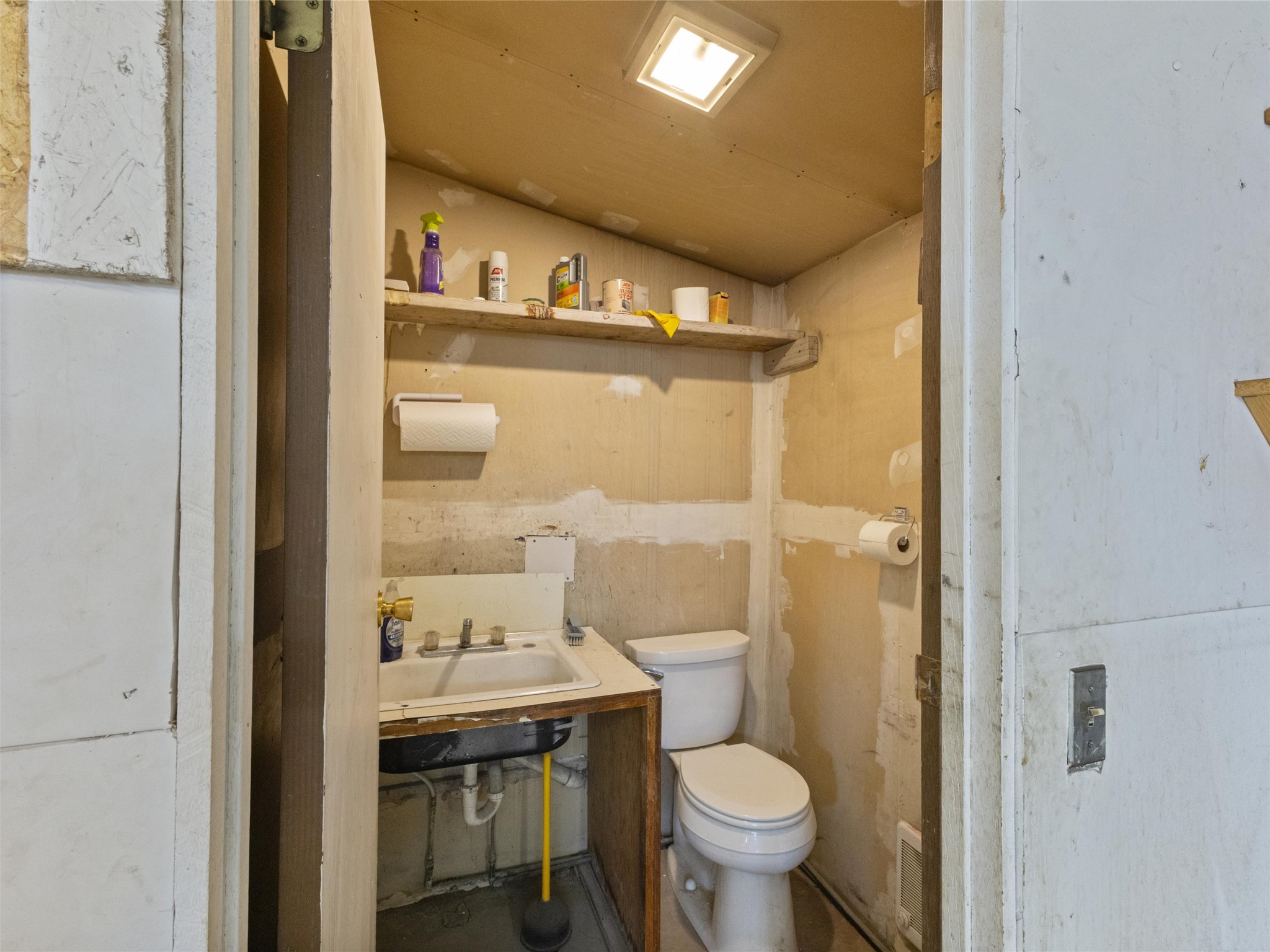 2 S Lincoln Street Property Photo 15