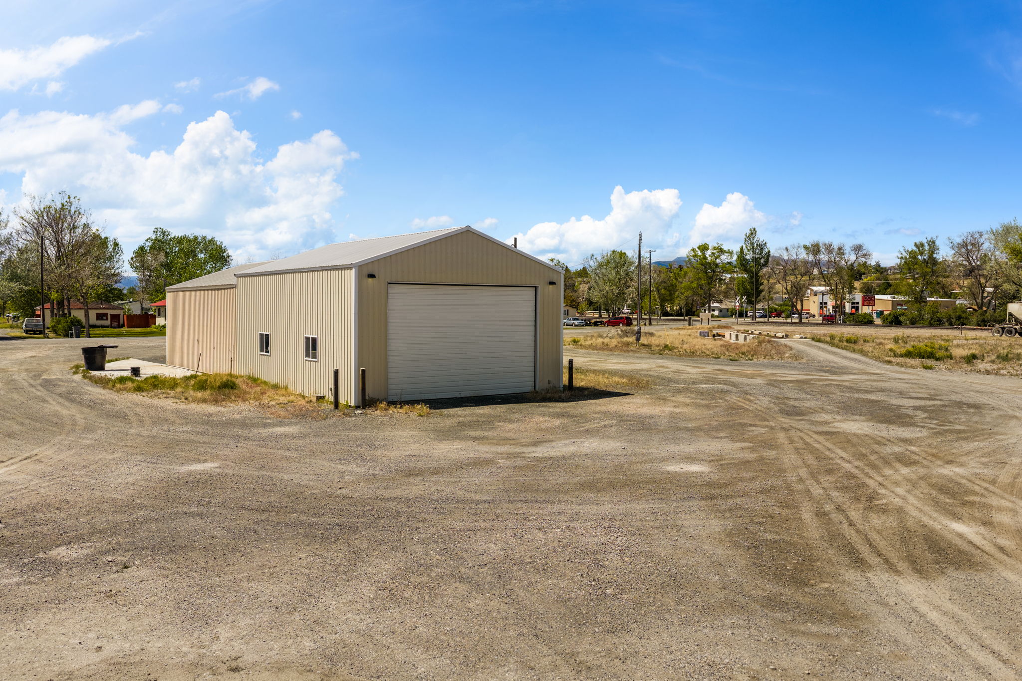 2 S Lincoln Street Property Photo 40