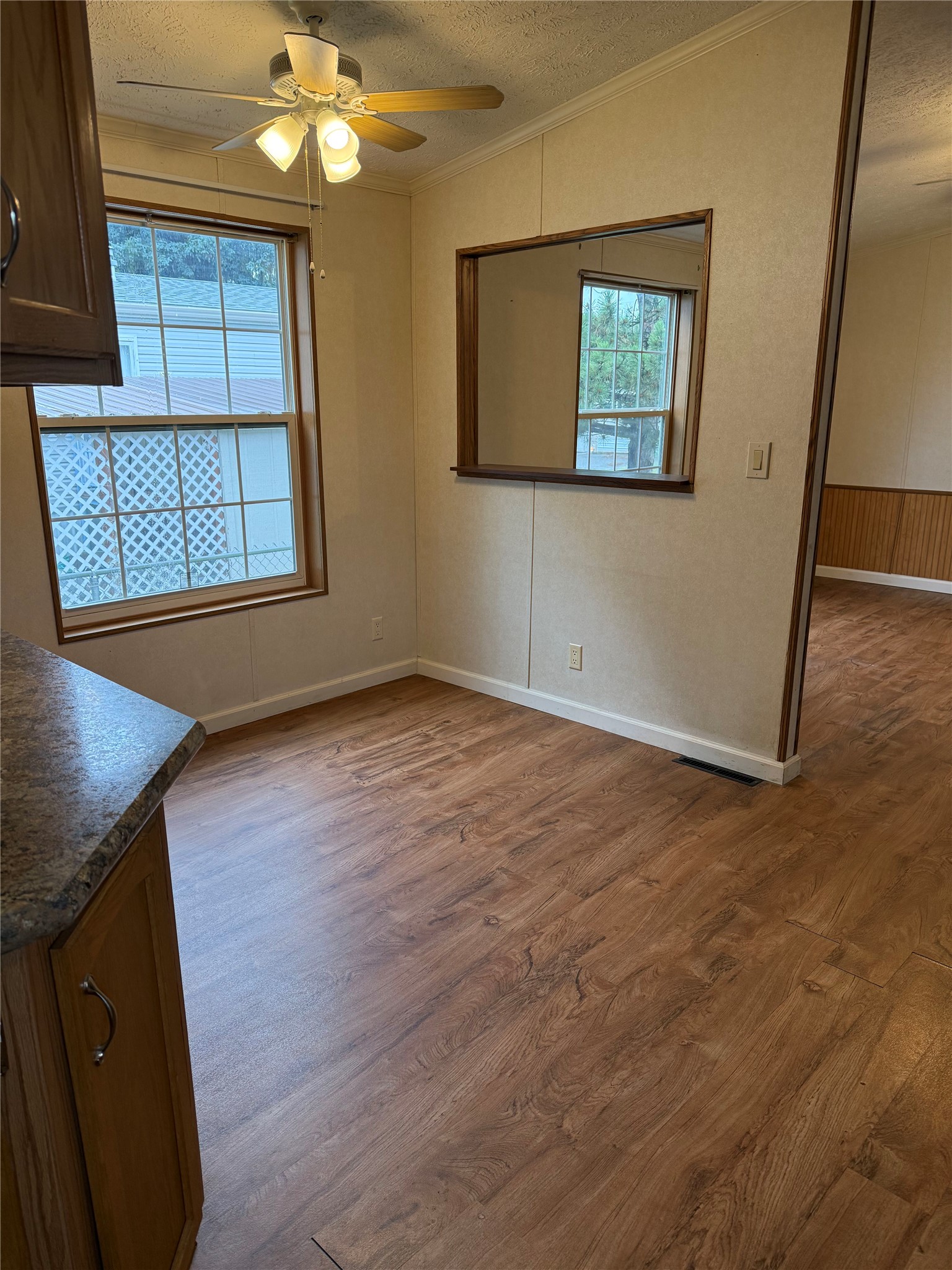 2915 Pleasure Road Property Photo 4