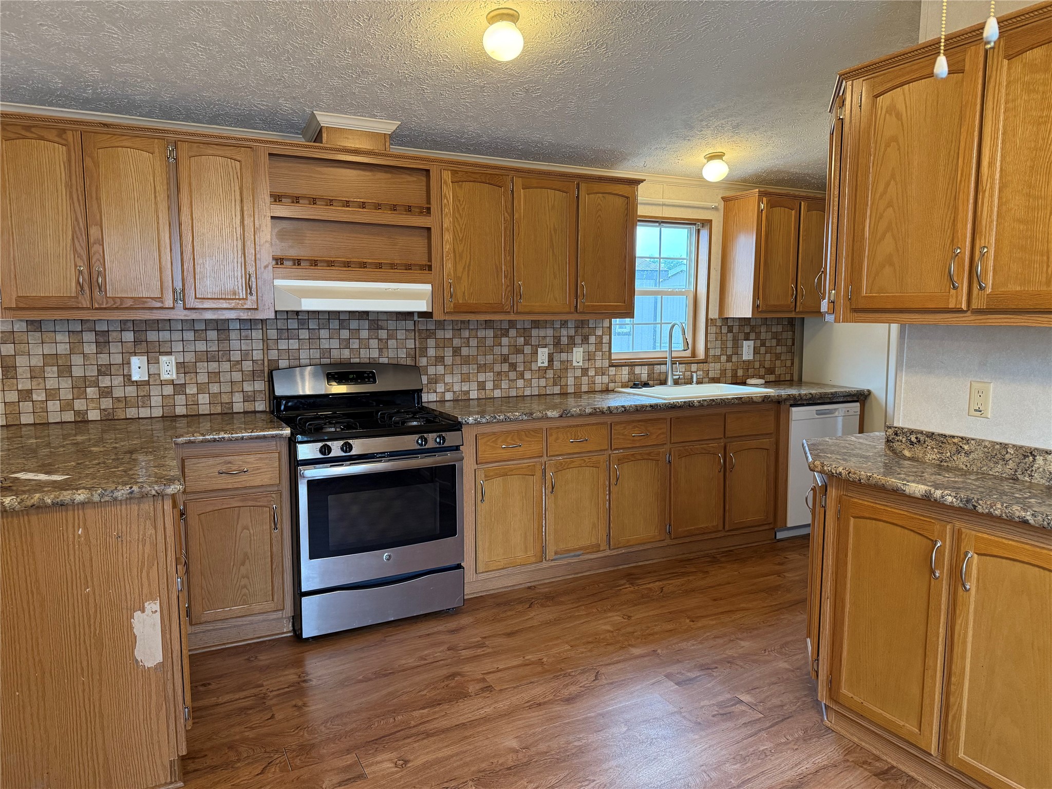 2915 Pleasure Road Property Photo 10