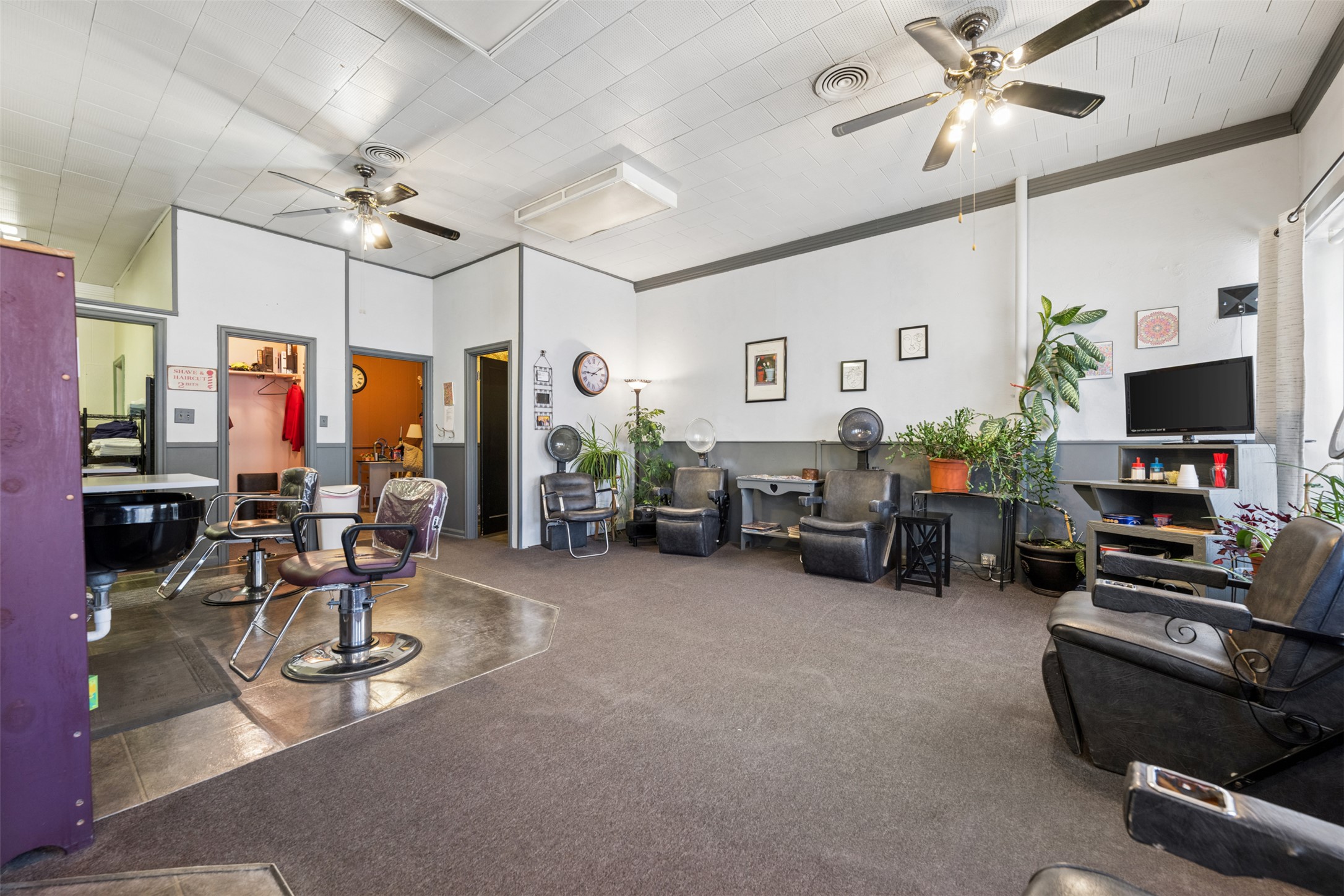 124 E Commercial Avenue Property Photo 17