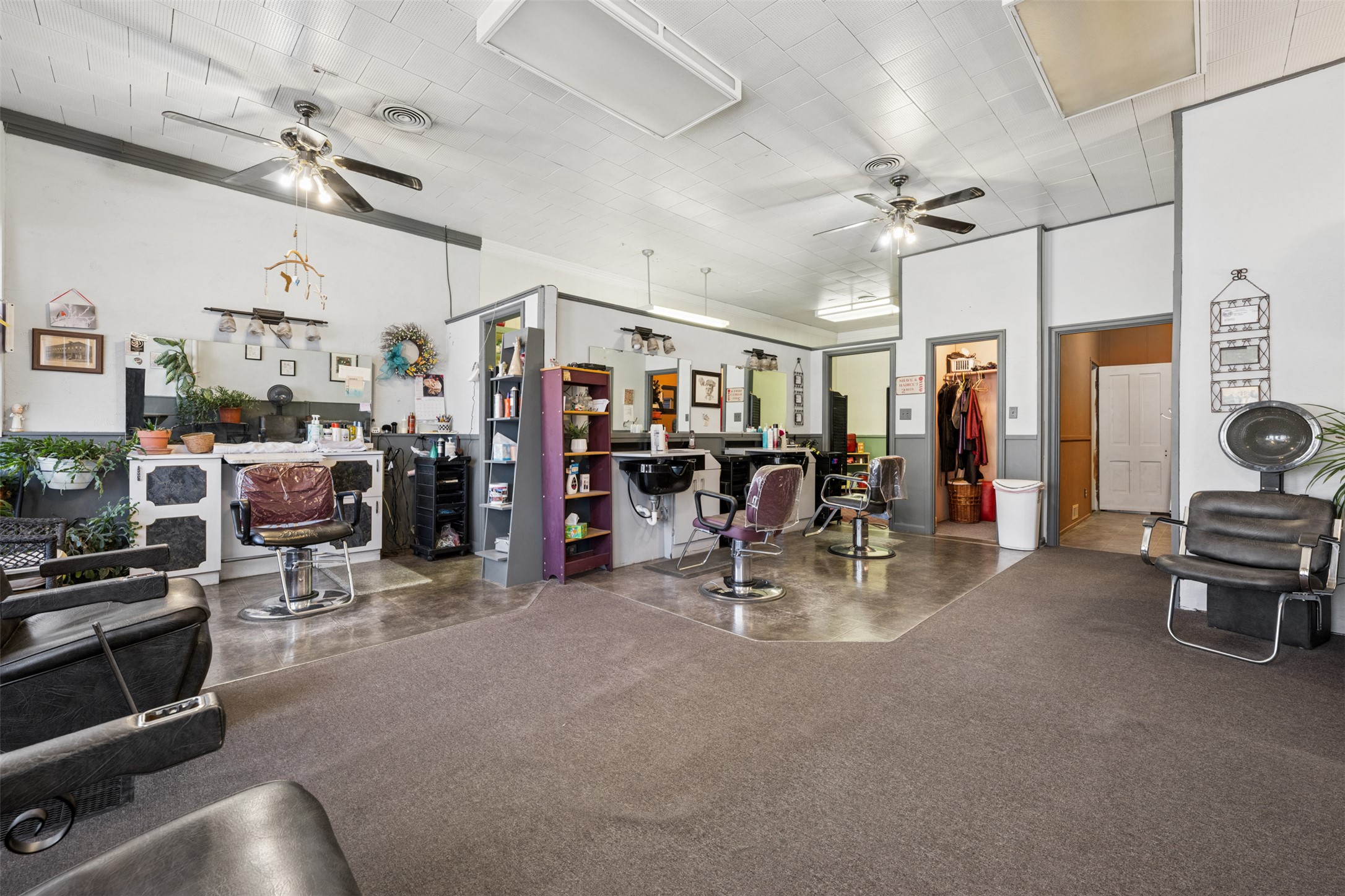 124 E Commercial Avenue Property Photo 18