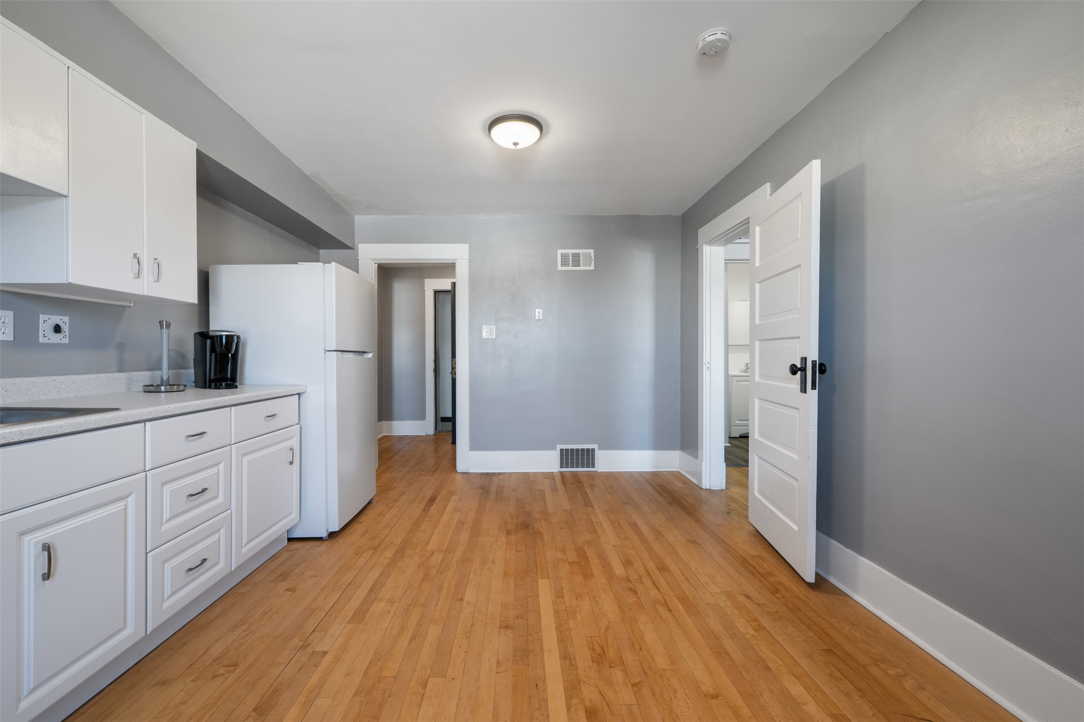 124 E Commercial Avenue Property Photo 61