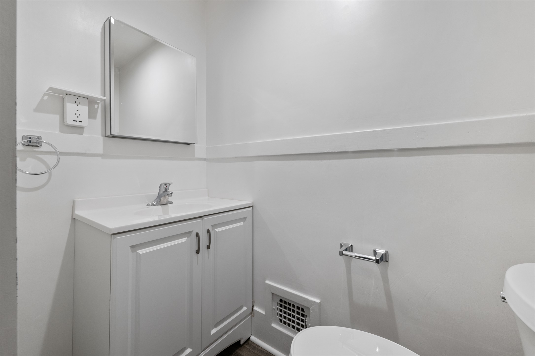 124 E Commercial Avenue Property Photo 65